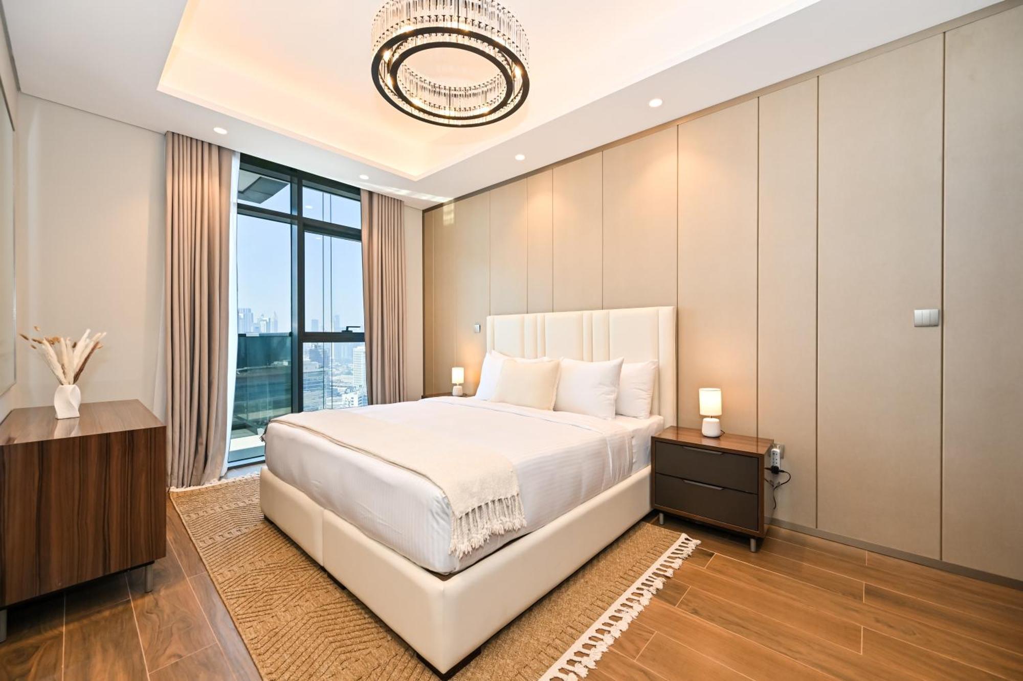 Stunning 1 Bdr Luxury With Burj Khalifa View Apartment