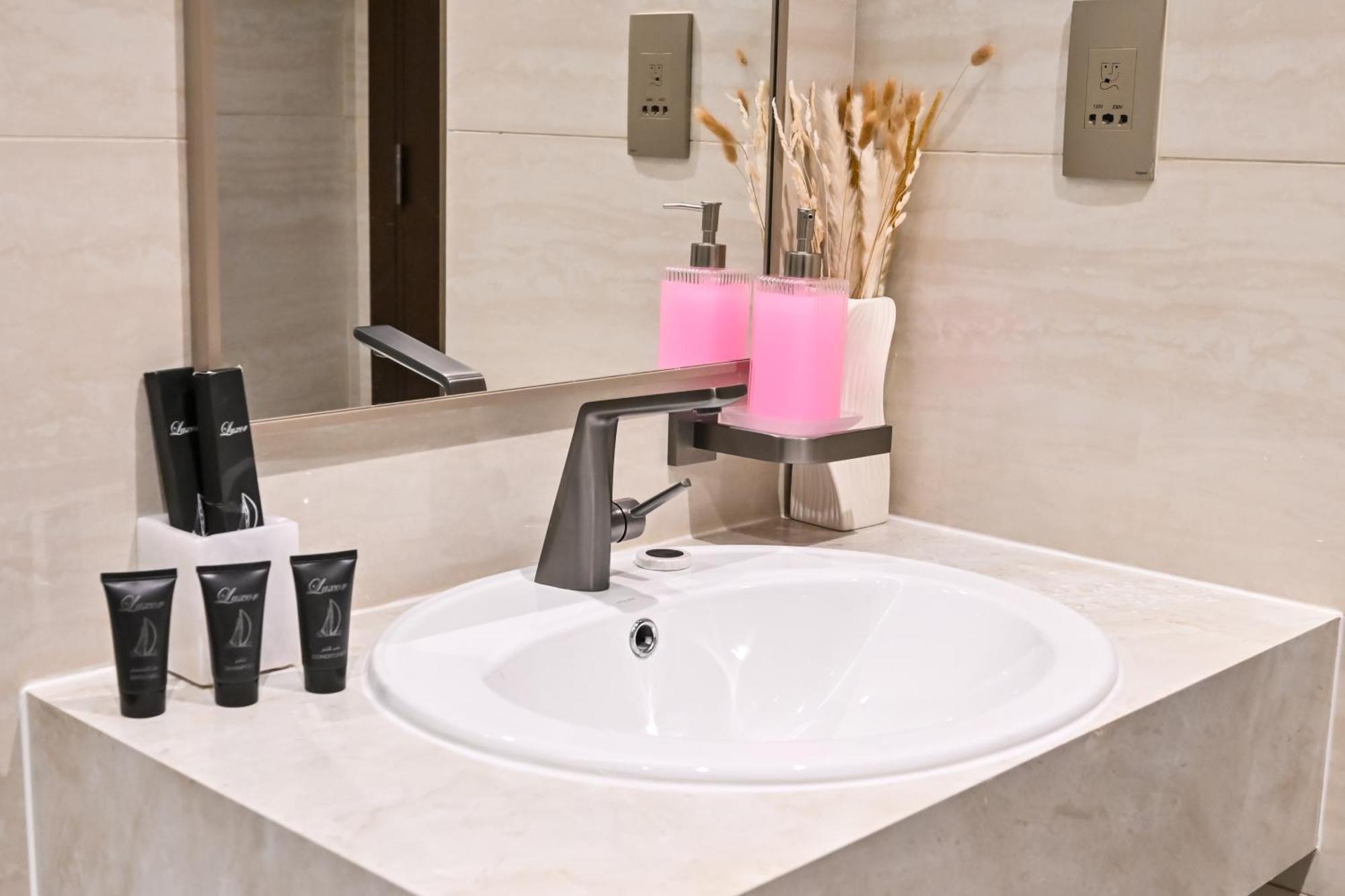 Apartment Stunning 1 Bdr Luxury With Burj Khalifa View *