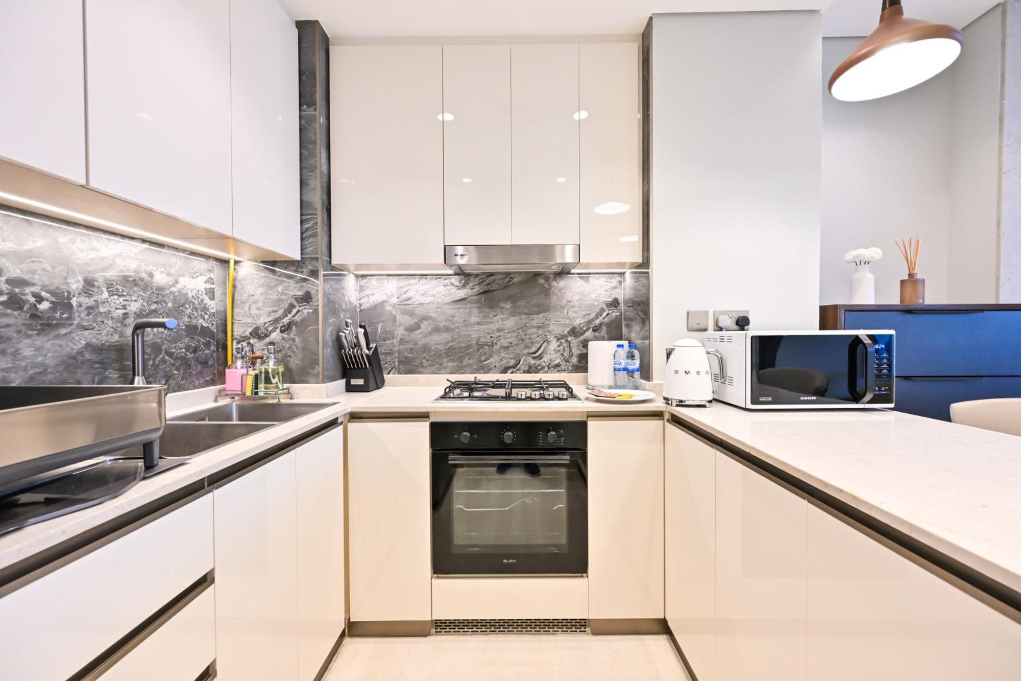Apartment Stunning 1 Bdr Luxury With Burj Khalifa View