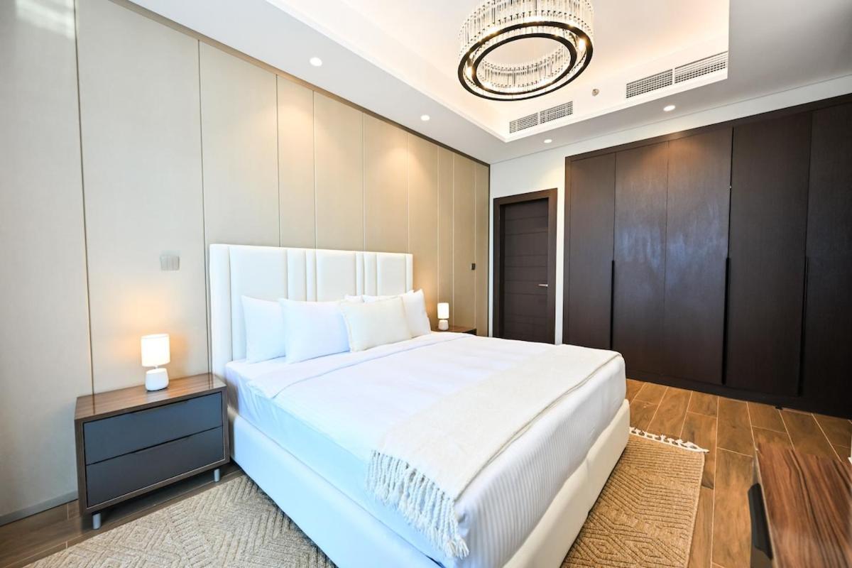 Stunning 1 Bdr Luxury With Burj Khalifa View Apartment Dubai