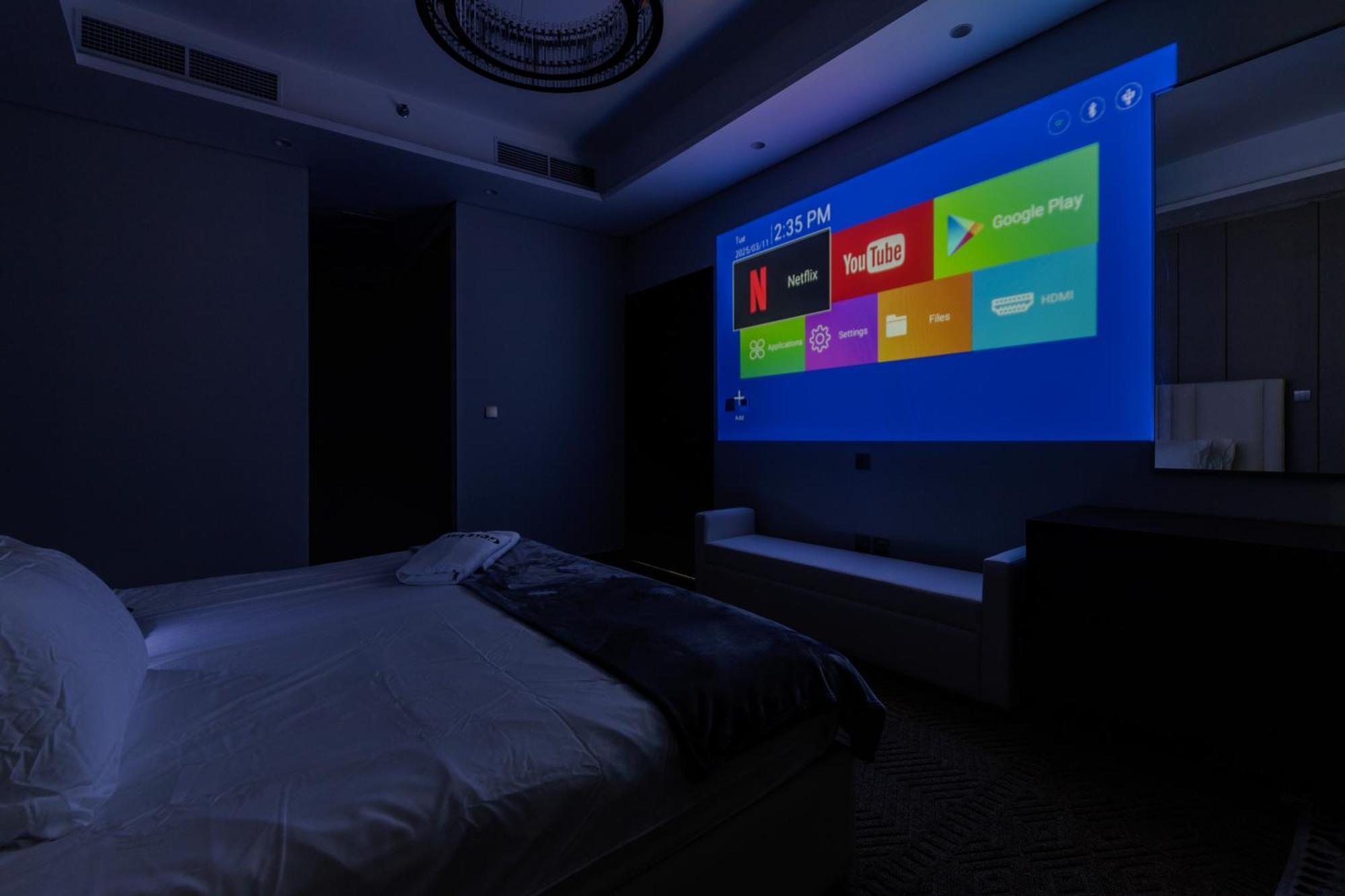 Ramadan Offer!!! Skyline View 1br, King Bed, Bar & Movie Nights