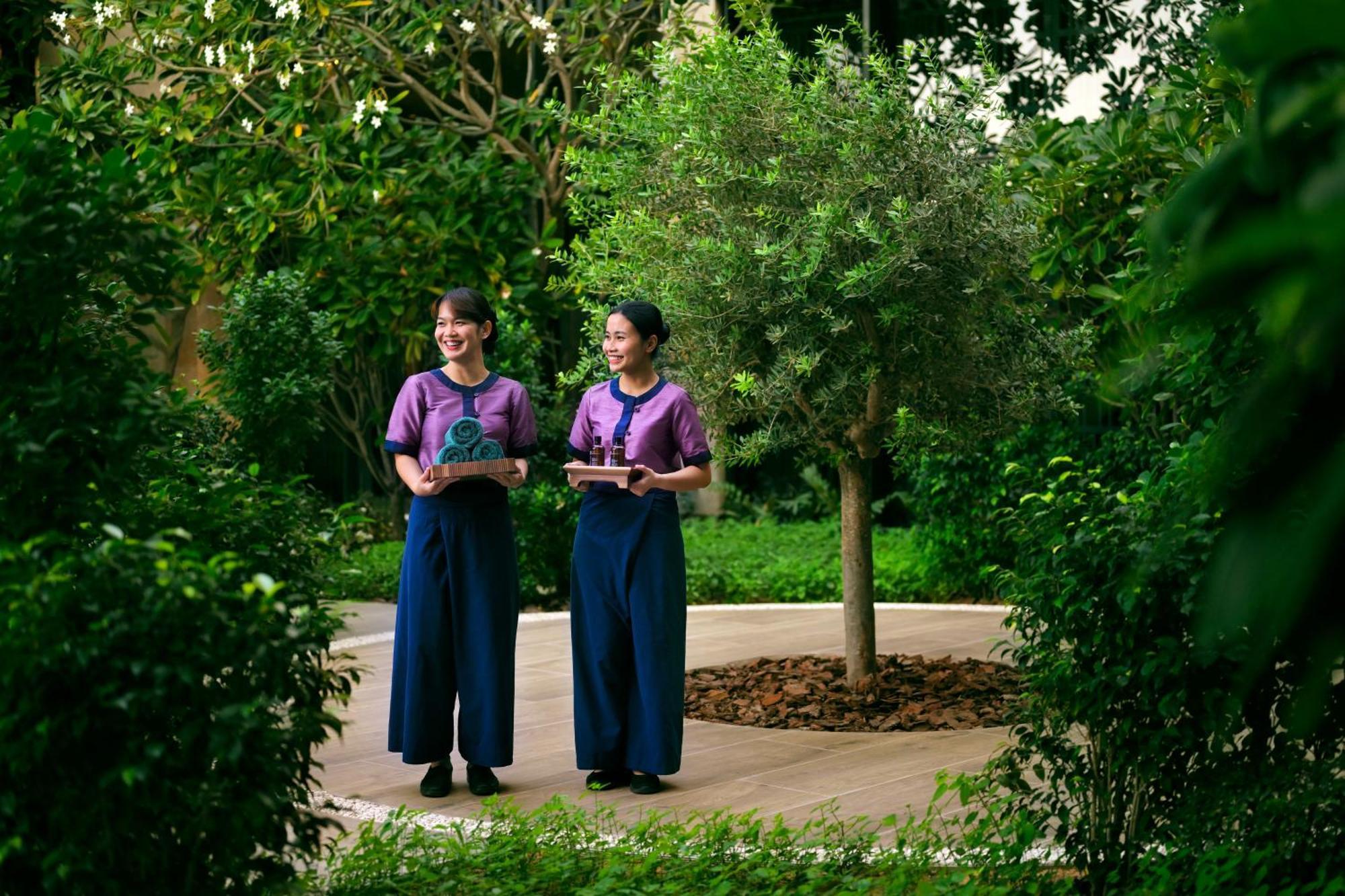 Banyan Tree At Bluewaters