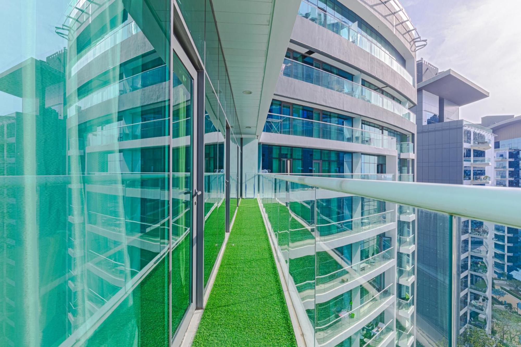 Apartment Modern Fully-equipped In Seven Palm, And Pool Access Dubai