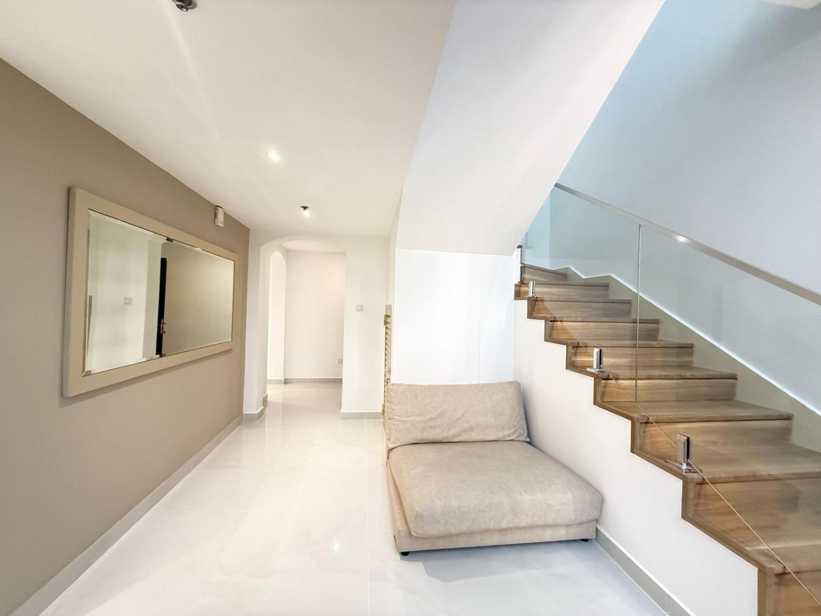 Spacious Modernized 2 Bedroom And Duplex 4 Br By Taskeen Homes Apartamento *