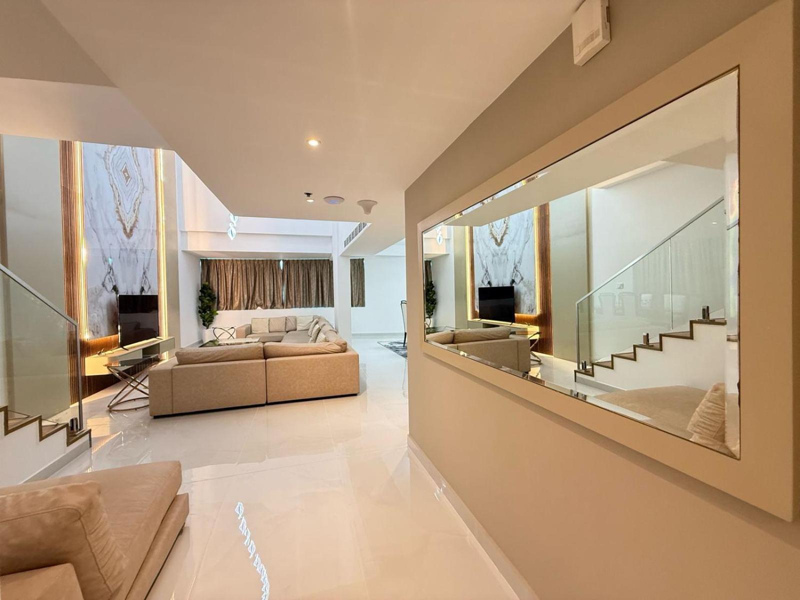 Spacious Modernized 2 Bedroom And Duplex 4 Br By Taskeen Homes Apartamento Dubai