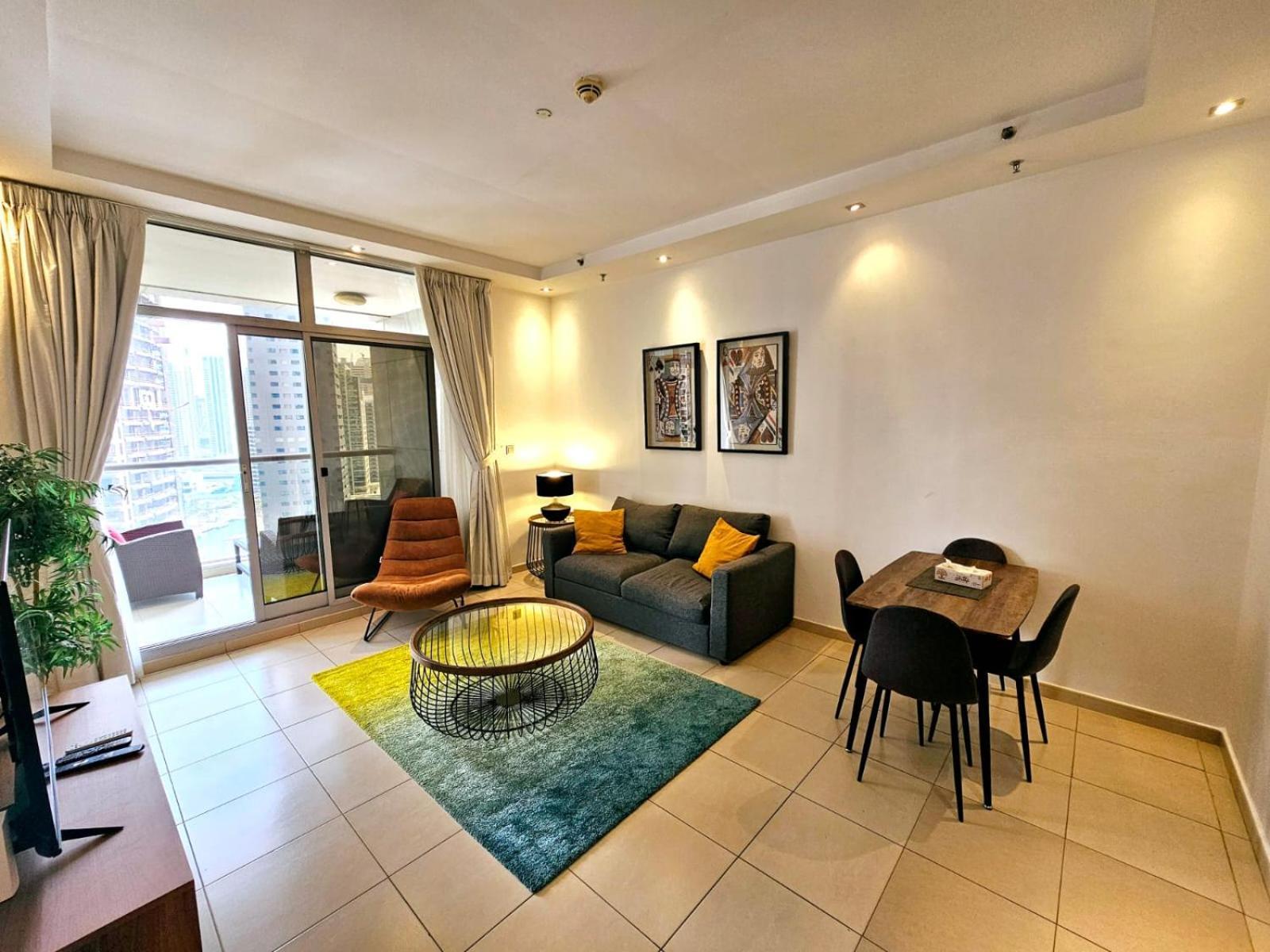 Sunrise Homes - Stunning 1 Bed - Marina *