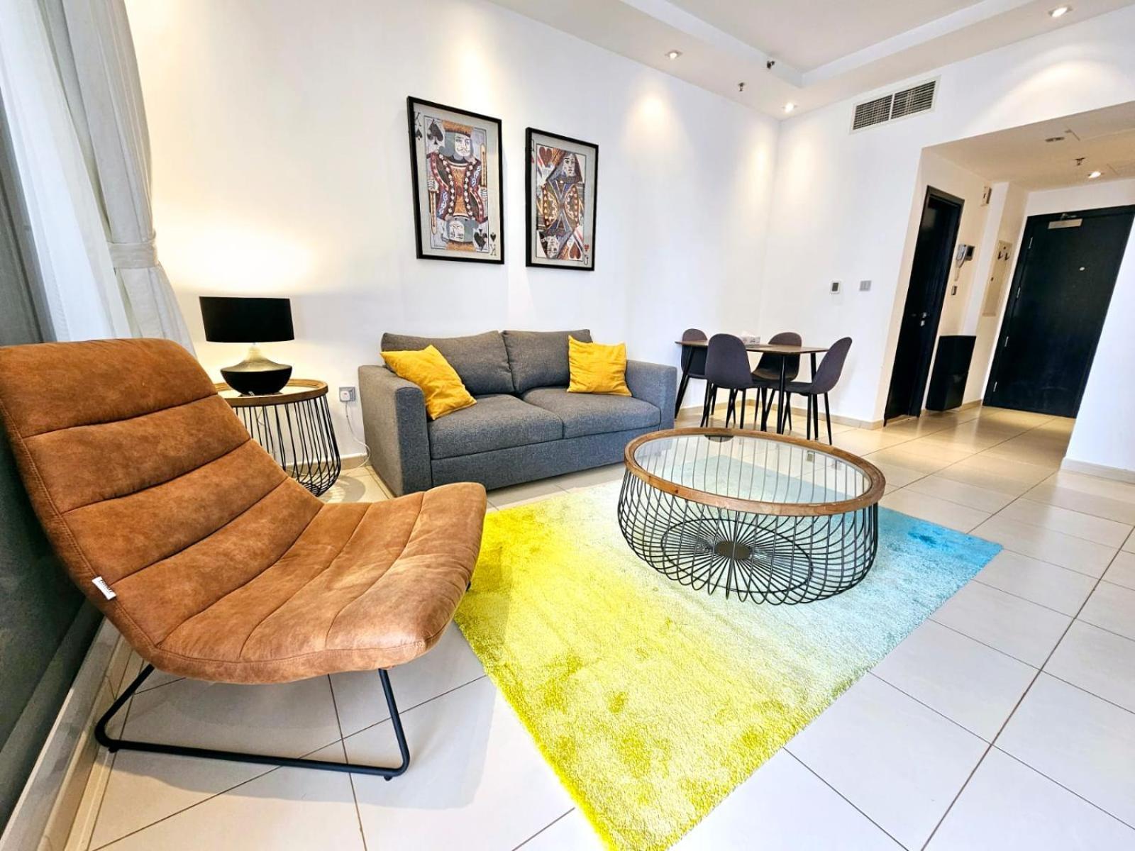 Sunrise Homes - Stunning 1 Bed - Marina Apartment *