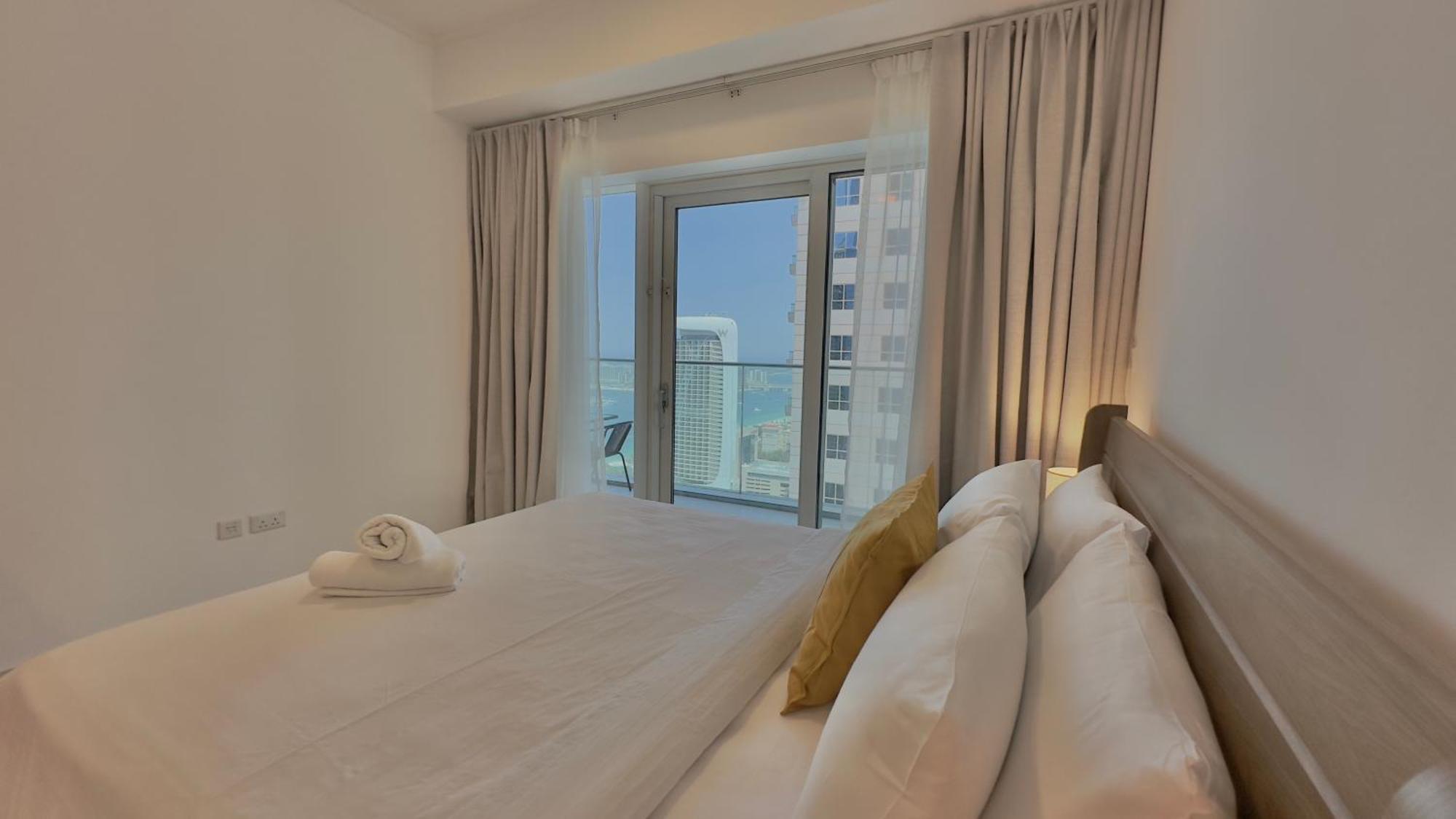 Sleek Living With Sea Views In Damac Heights Marina By Bhavan Daire *
