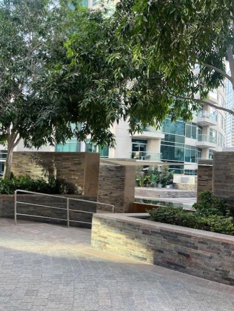 Park Island, Marina, 2 Master Bedrooms, Stunning View, Prime Location