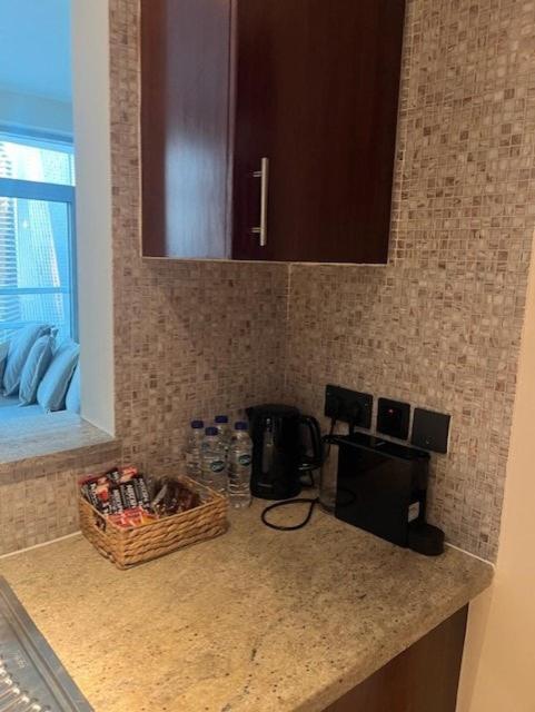 Park Island, Marina, 2 Master Bedrooms, Stunning View, Prime Location Apartment