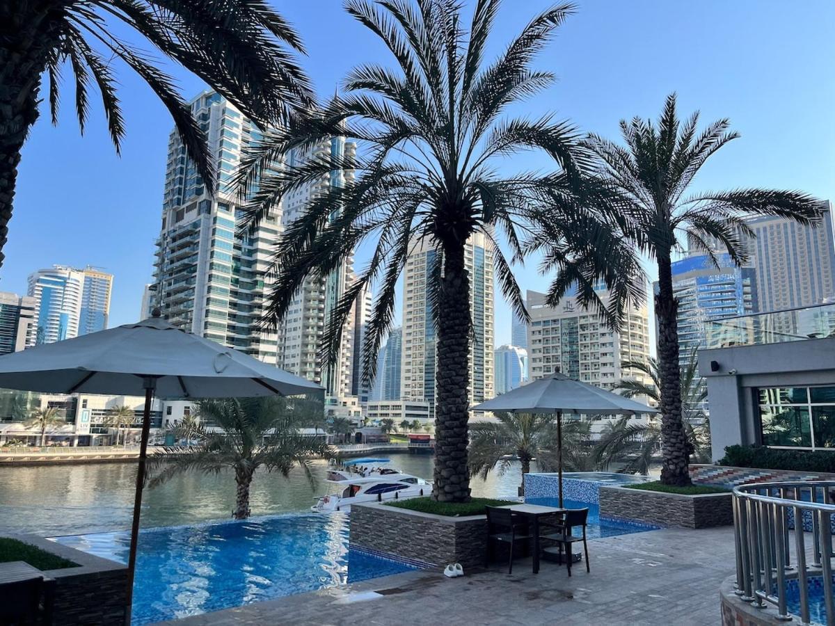 Park Island, Marina, 2 Master Bedrooms, Stunning View, Prime Location Apartment