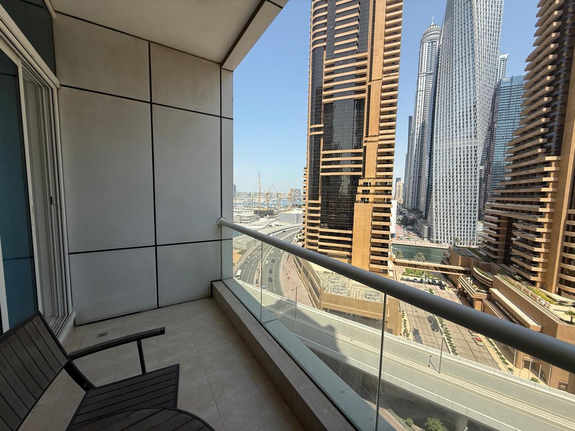 Cozy At Botanica Tower Marina By Gardenia Apartment Dubai