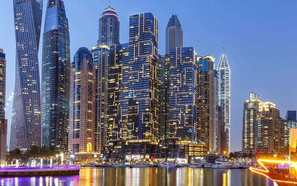 Modern 2br Skyline & Marina View Apartment *