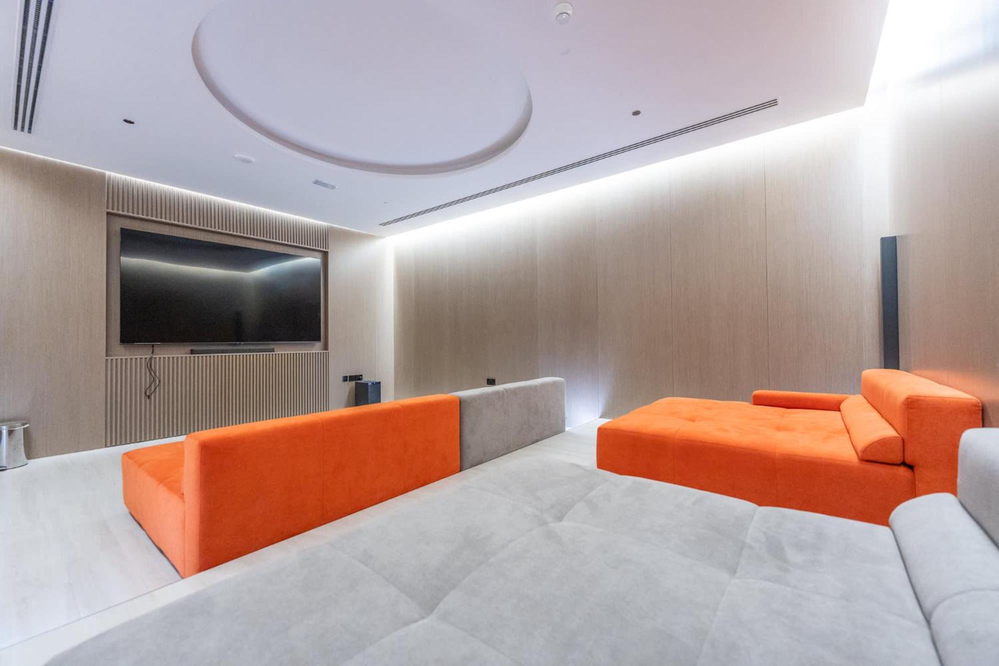 Sleek In The Ivy Tower, Jvt * Dubai