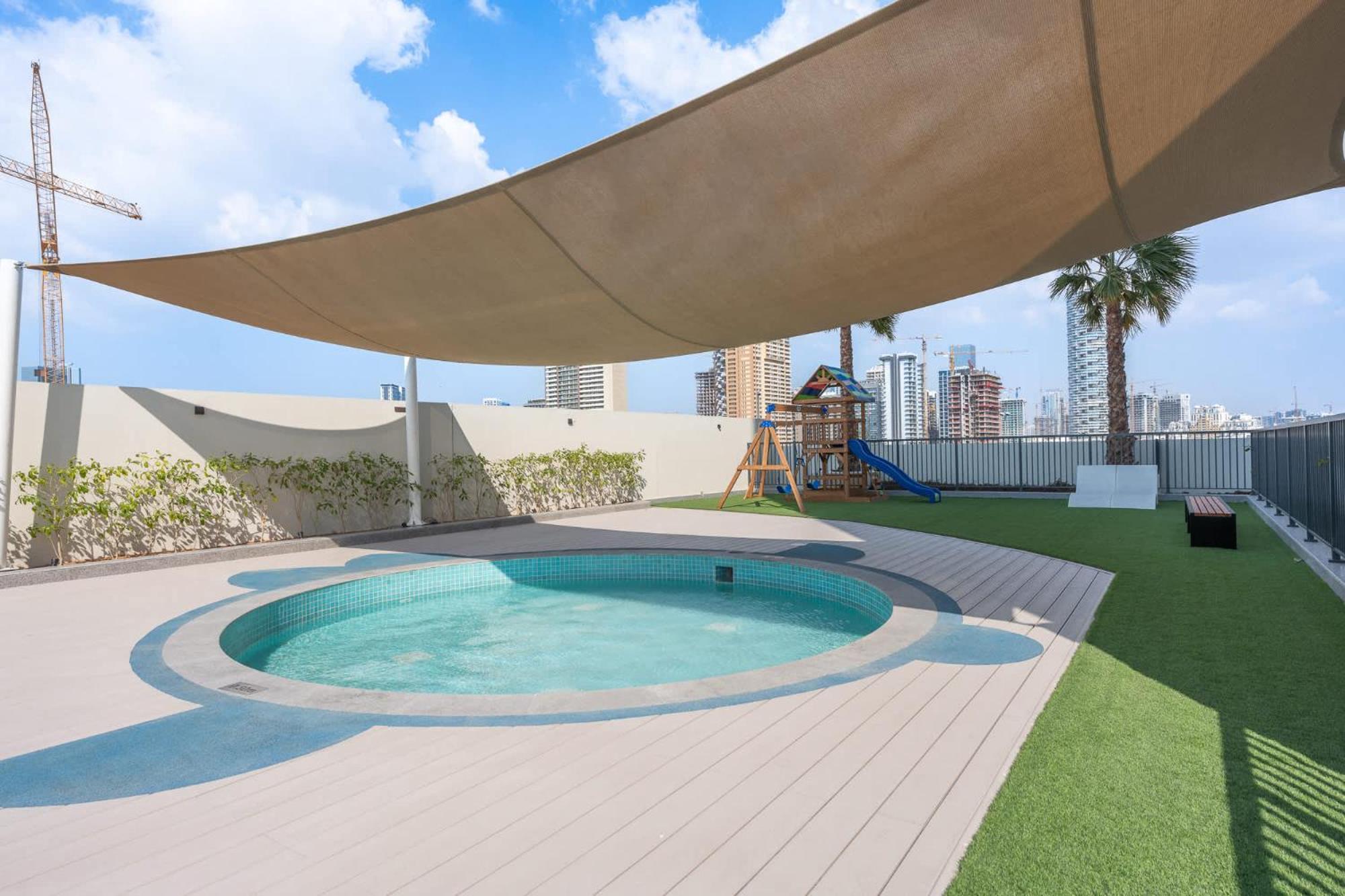 Sleek In The Ivy Tower, Jvt Apartment Dubai