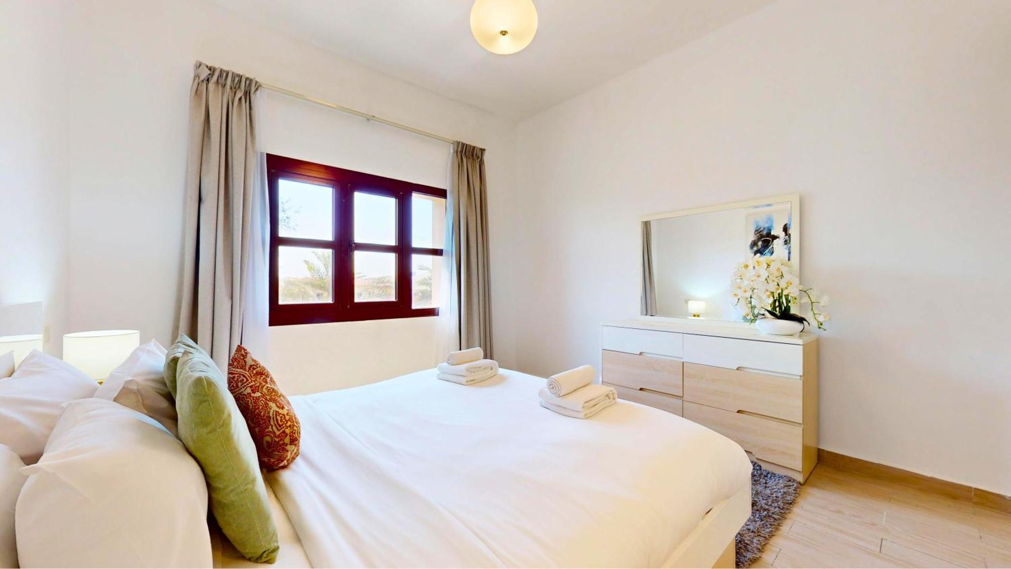 Apartment Vibrant Getaway 1br Furnished - Near Golf Course