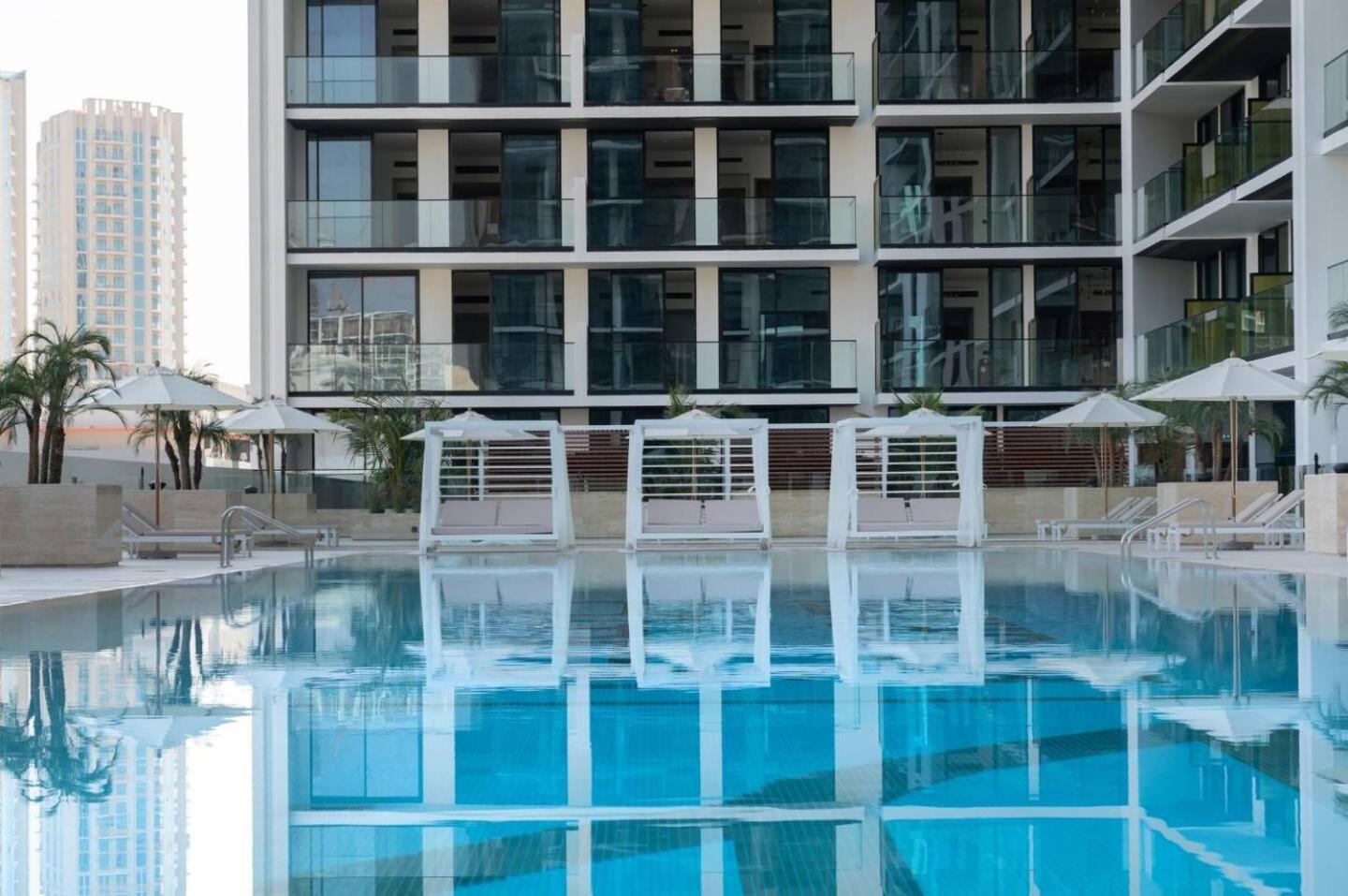 Daire Elegant 1-bedroom In Jvc *