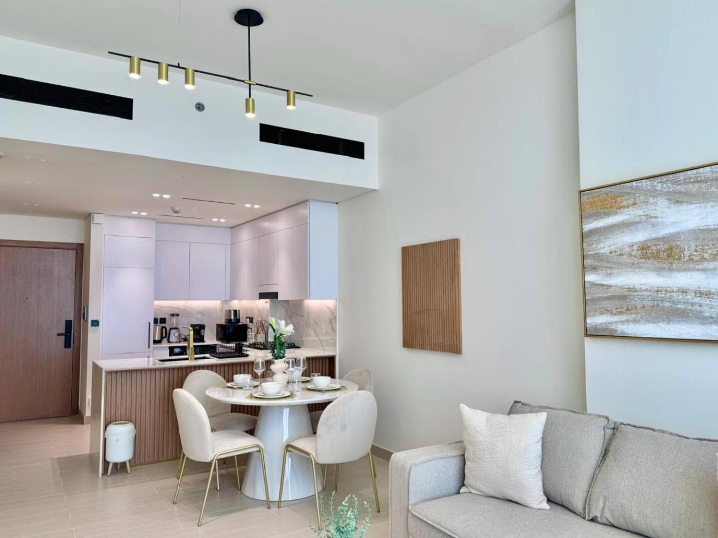 Daire Elegant 1-bedroom In Jvc