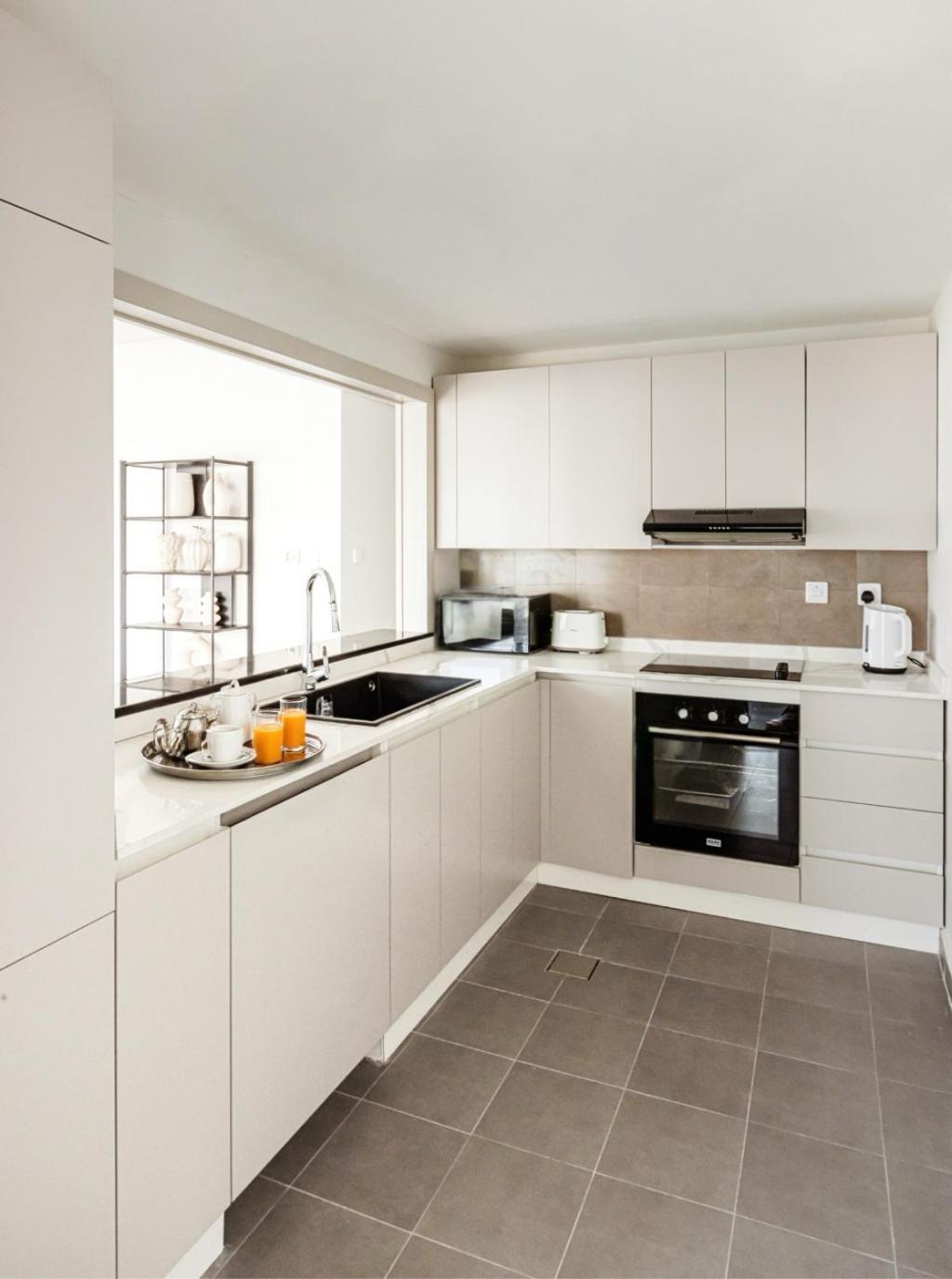 Beautiful 3 Bed In Marina!
