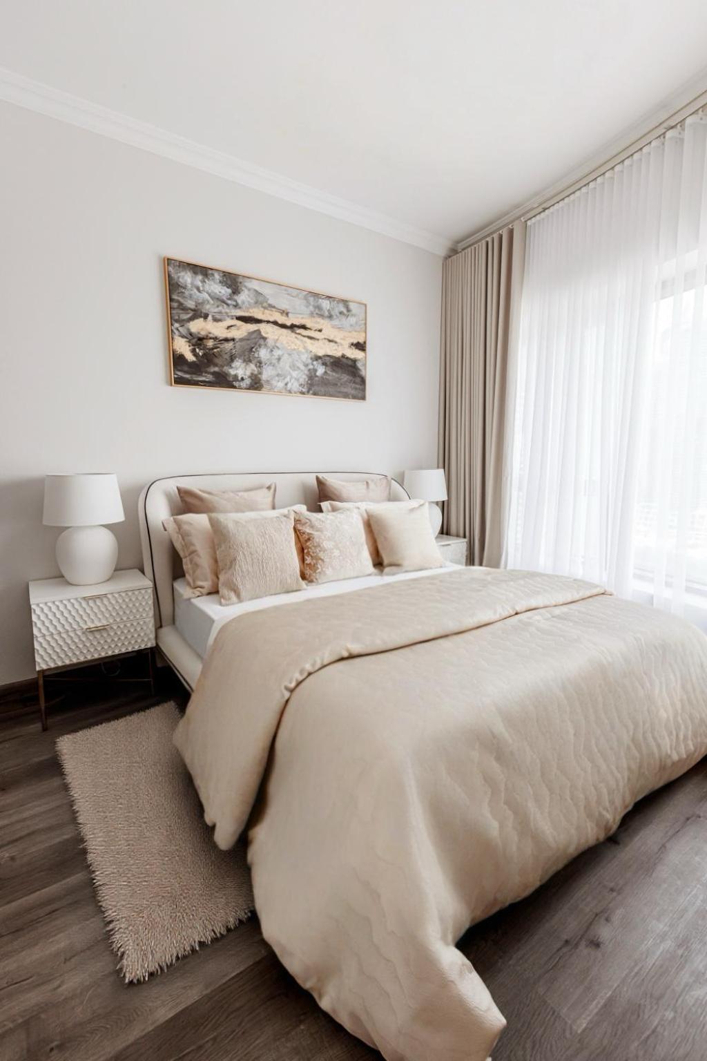 Beautiful 3 Bed In Marina!