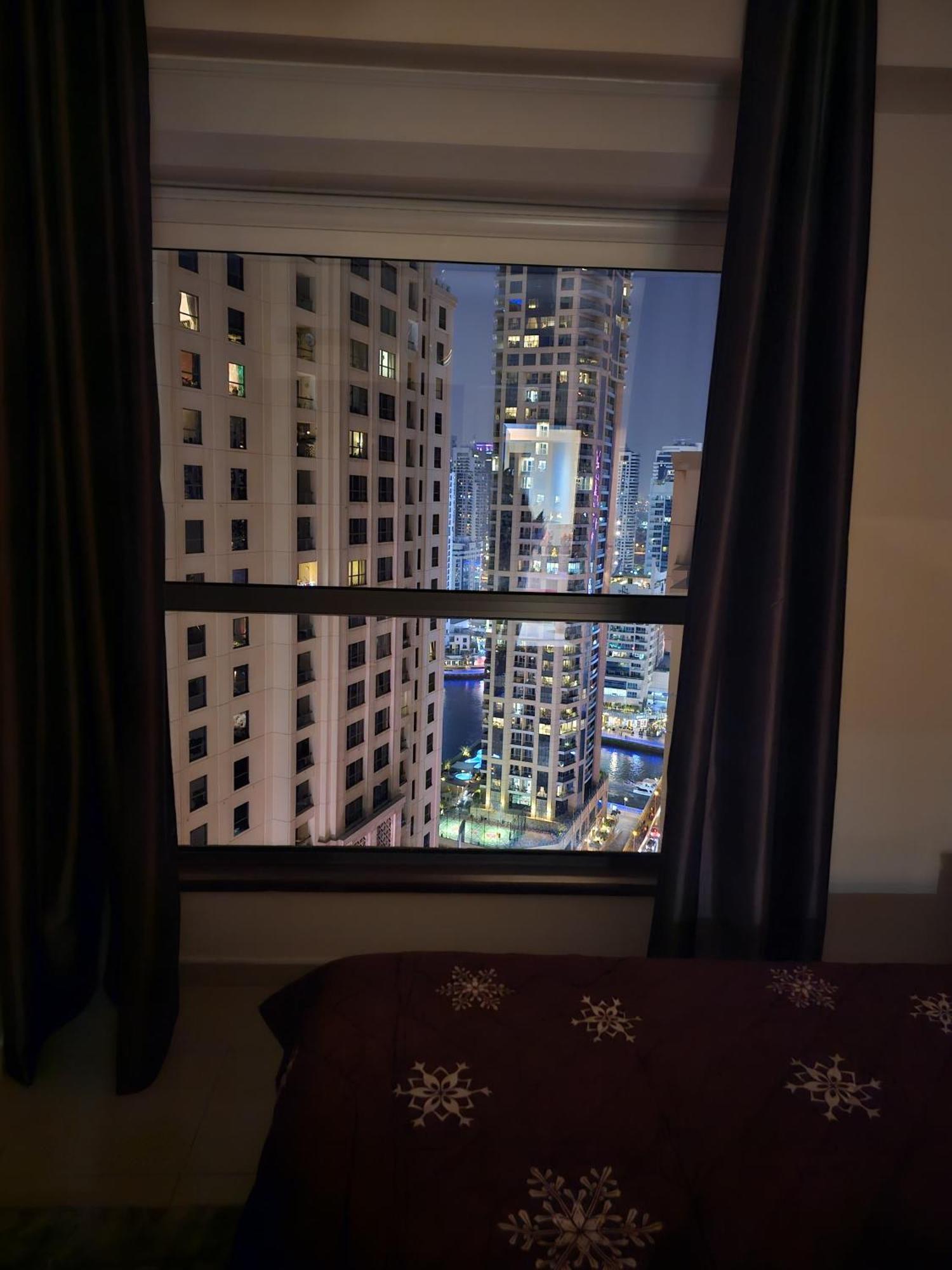 Master Bedroom In Jbr Guest house Dubai