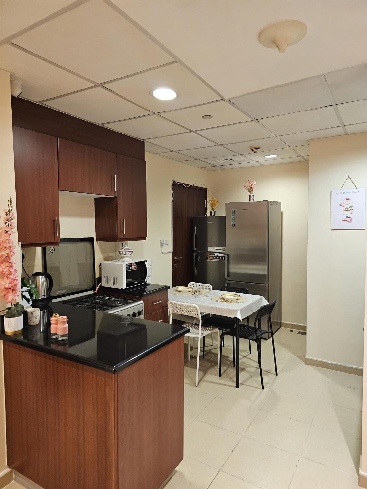 Guest house Master Bedroom In Jbr Dubai