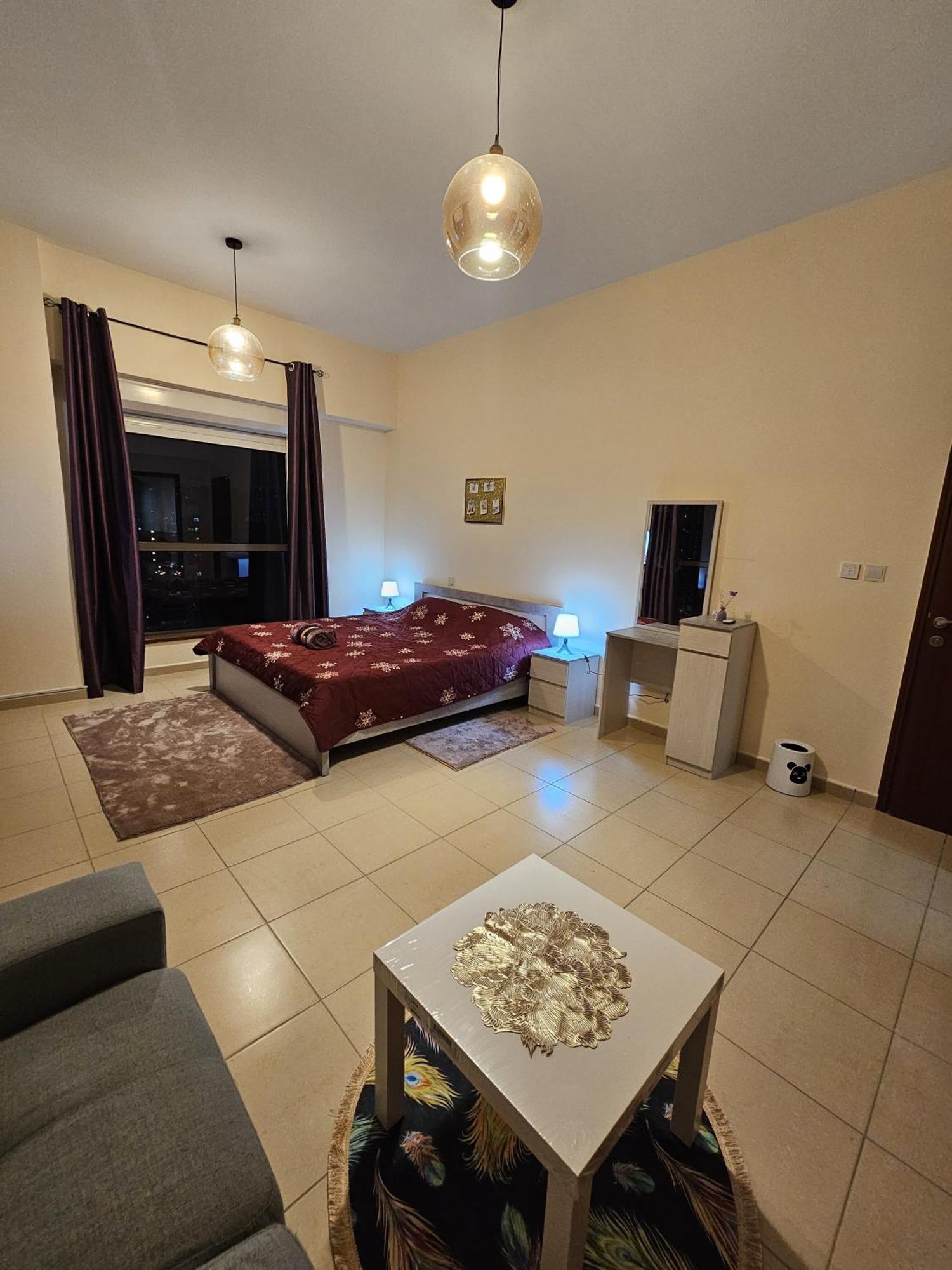 Master Bedroom In Jbr * Dubai