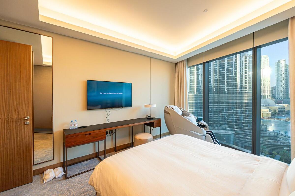 Venetian - Luxury Living Burj Khalifa View & Massage Chair Apartment