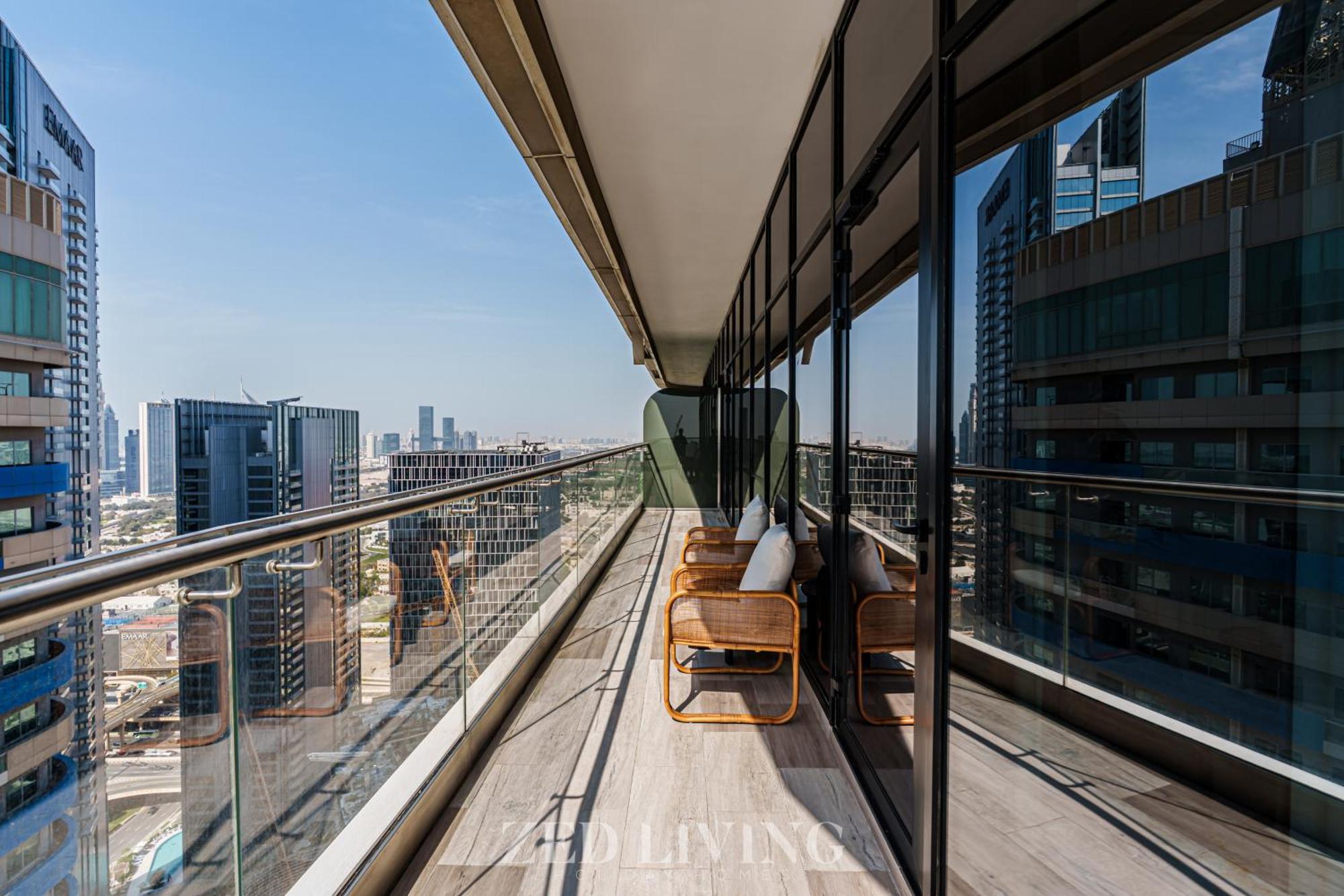 Zed Living - Luxe 2br With Burj Khalifa View - Rp Heights Dubai