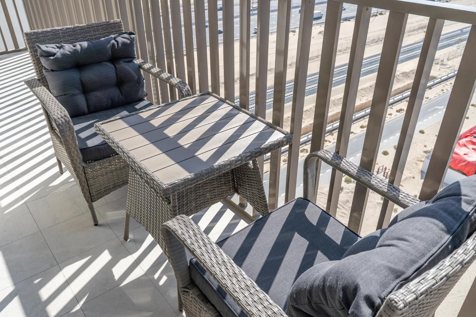 Apartment Modern And Peaceful 2 Bedroom In Amber By Azizi Dubai