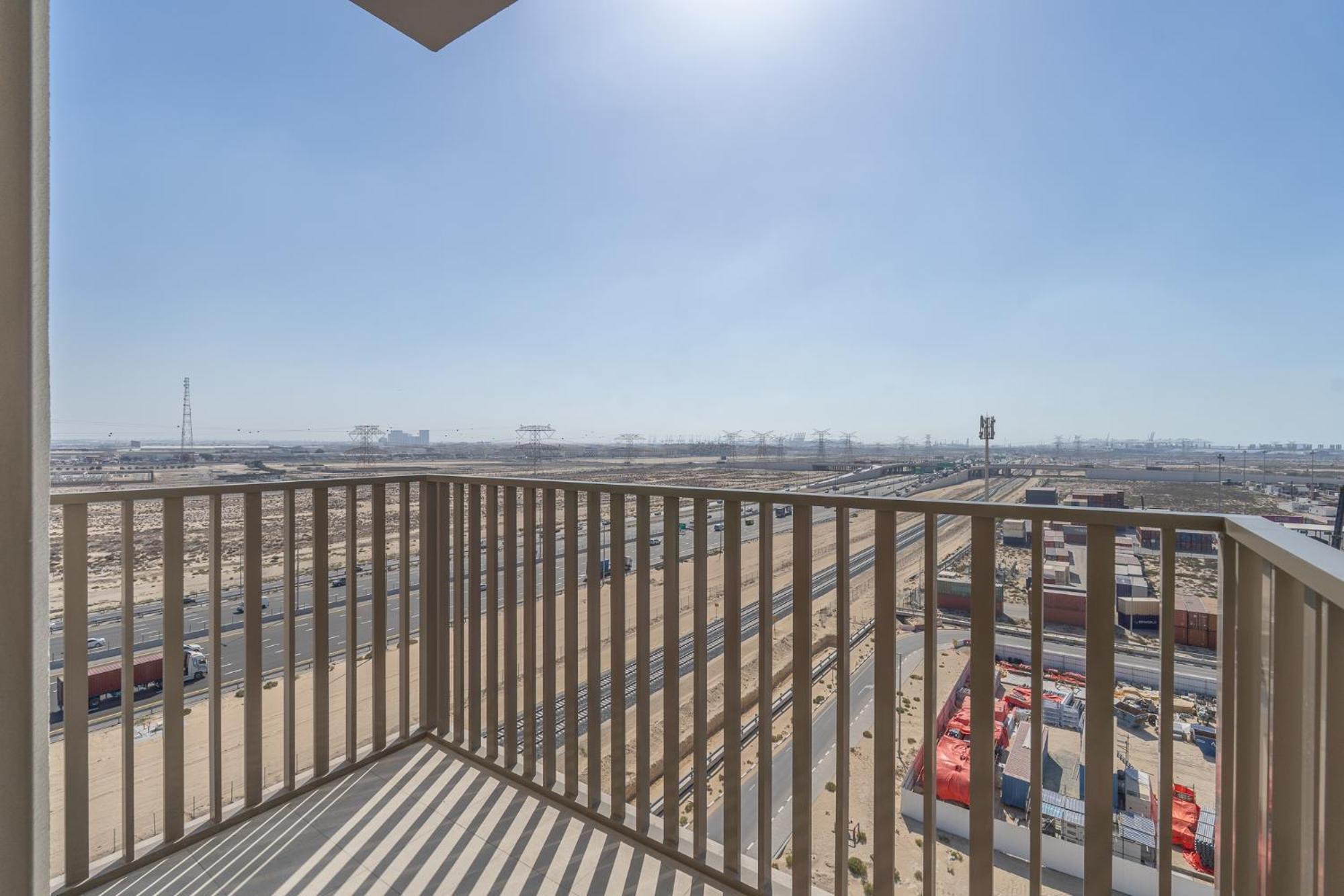 Modern And Peaceful 2 Bedroom In Amber By Azizi *