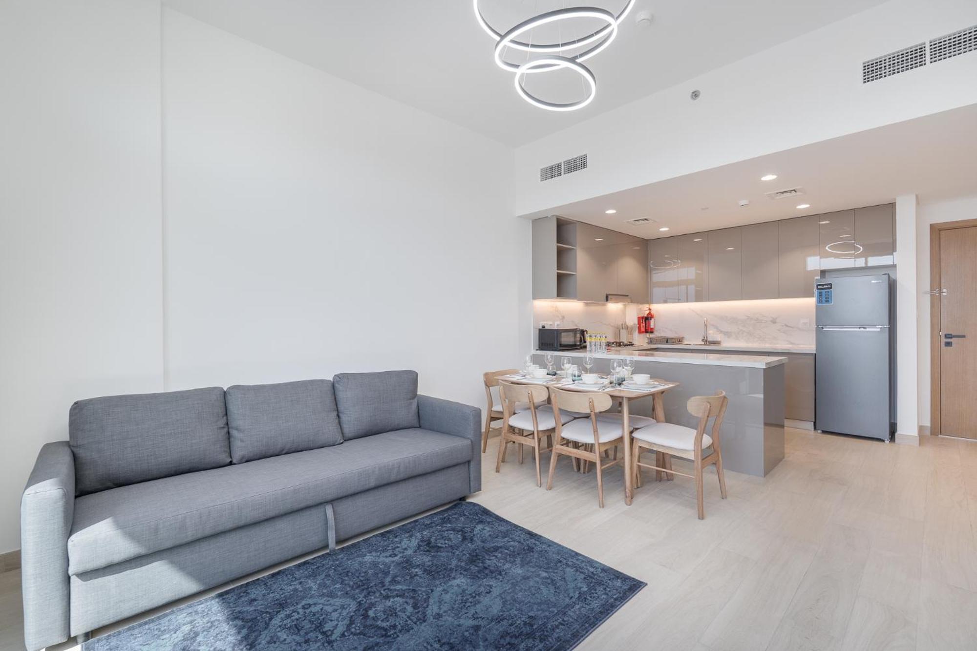 Modern And Peaceful 2 Bedroom In Amber By Azizi *