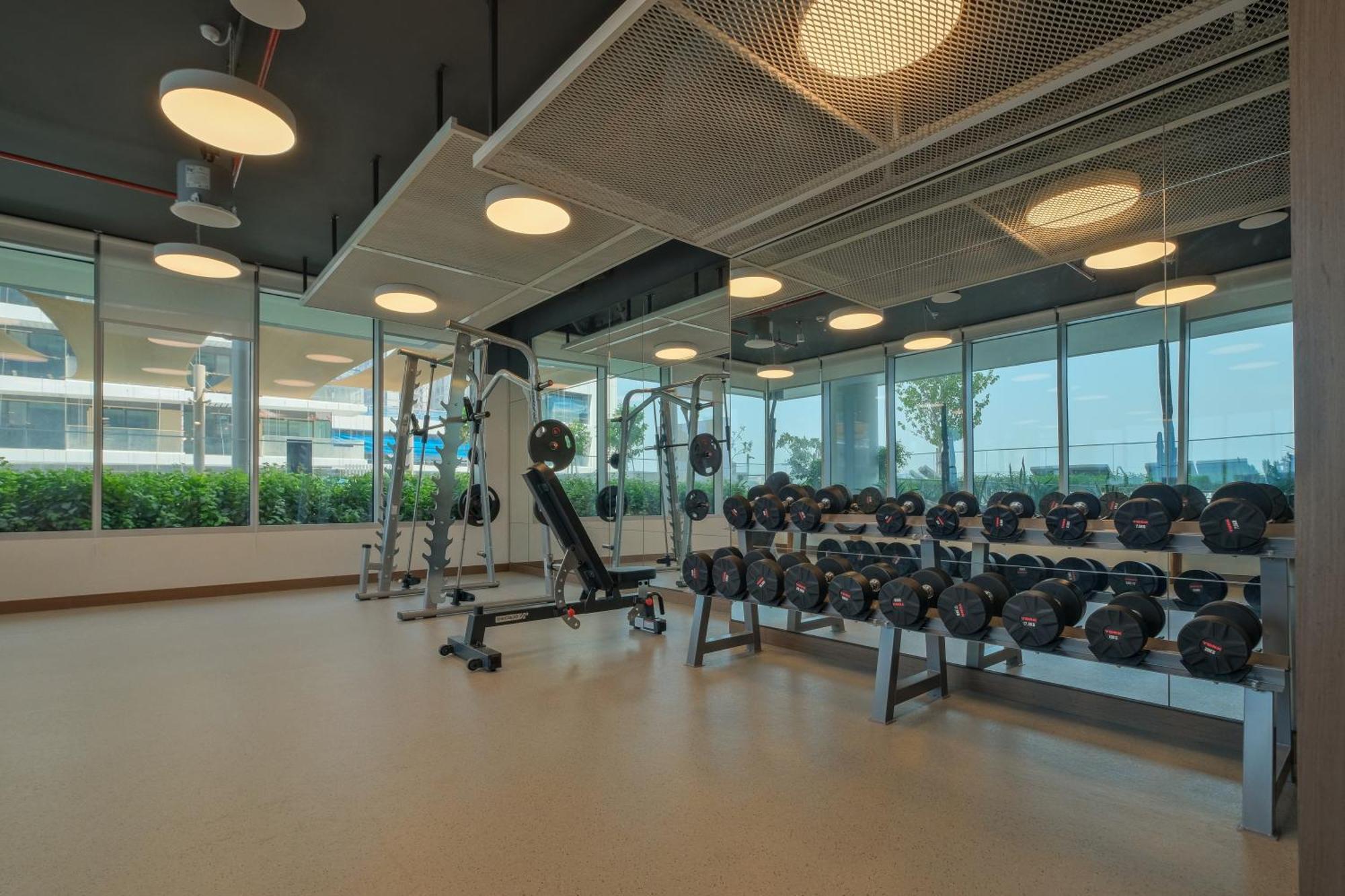 Premium 1 Bedroom In Isle Great For Retreat Apartment Dubai