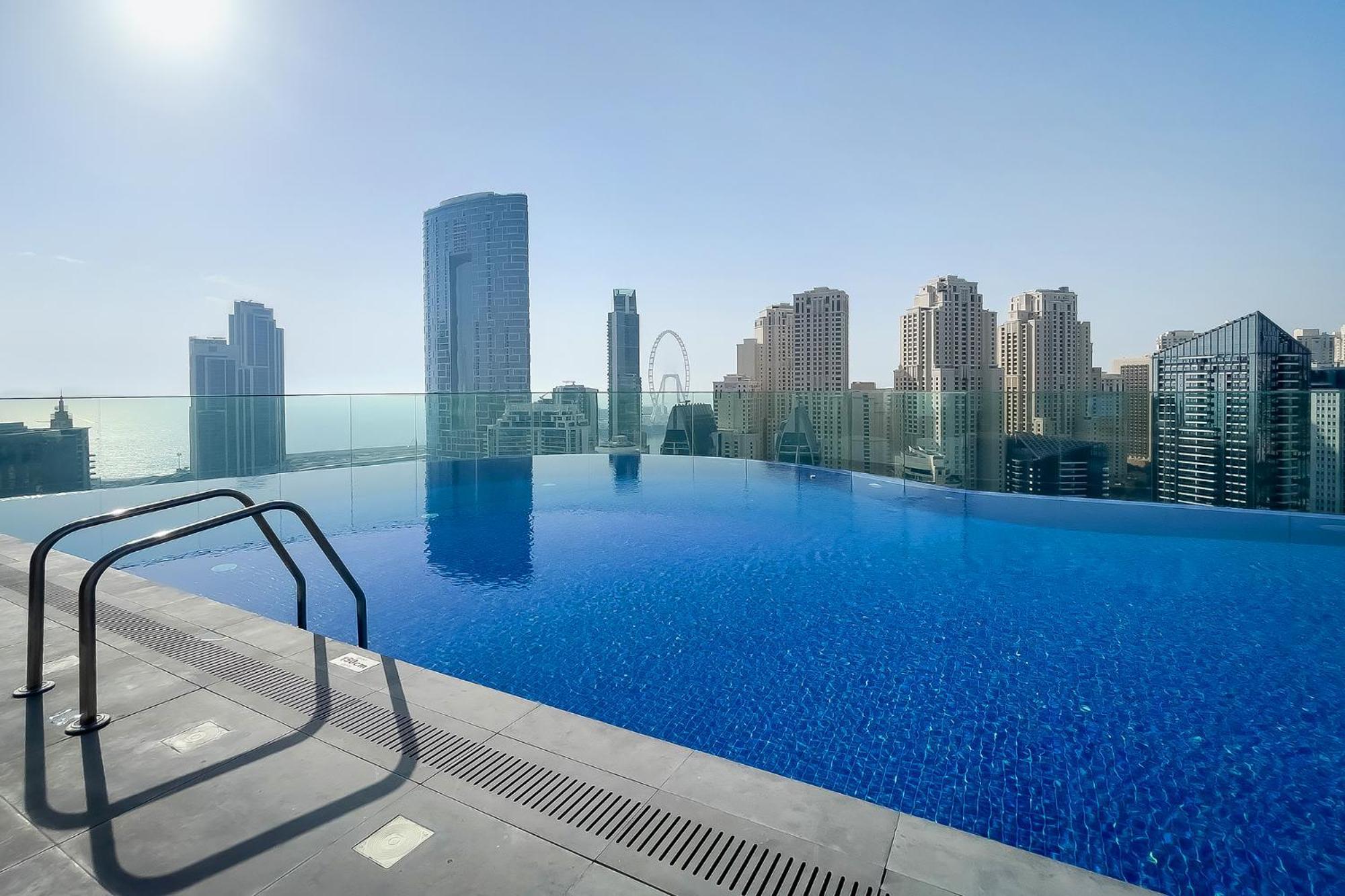 Great At Marina Star With View Dubai
