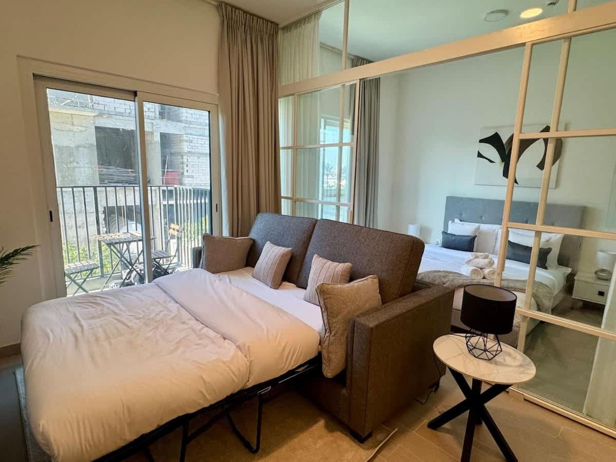 Brand New Heart Of Hills Apartment