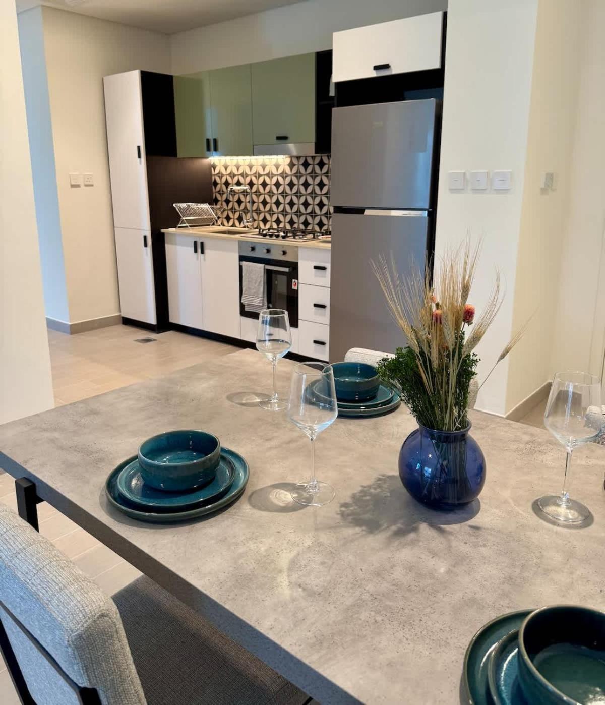 Brand New Heart Of Hills Apartment