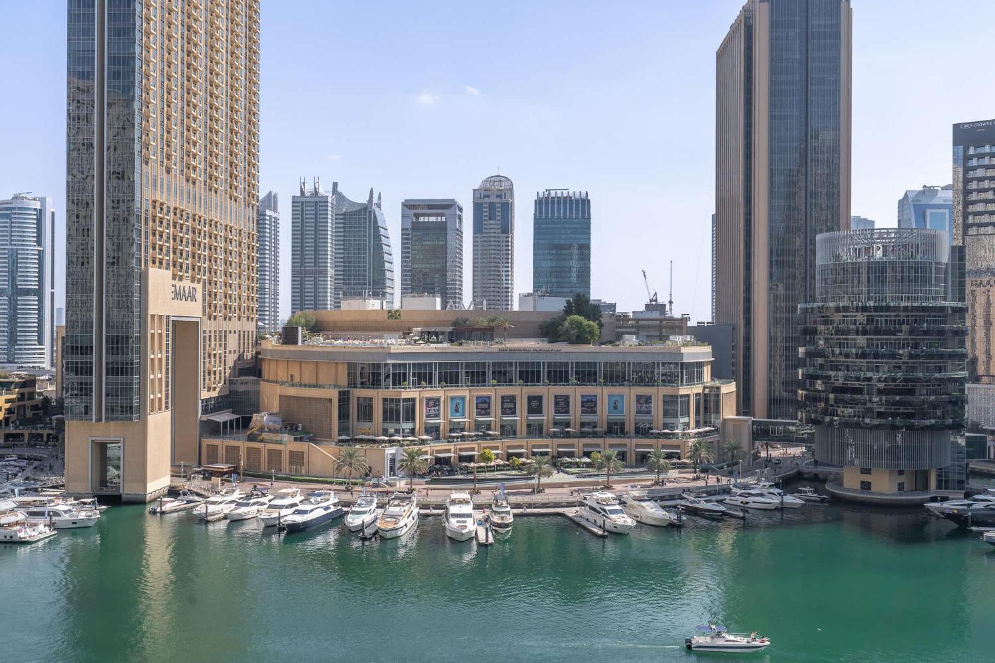 Chic Marina-view In Bay Marina Apartment