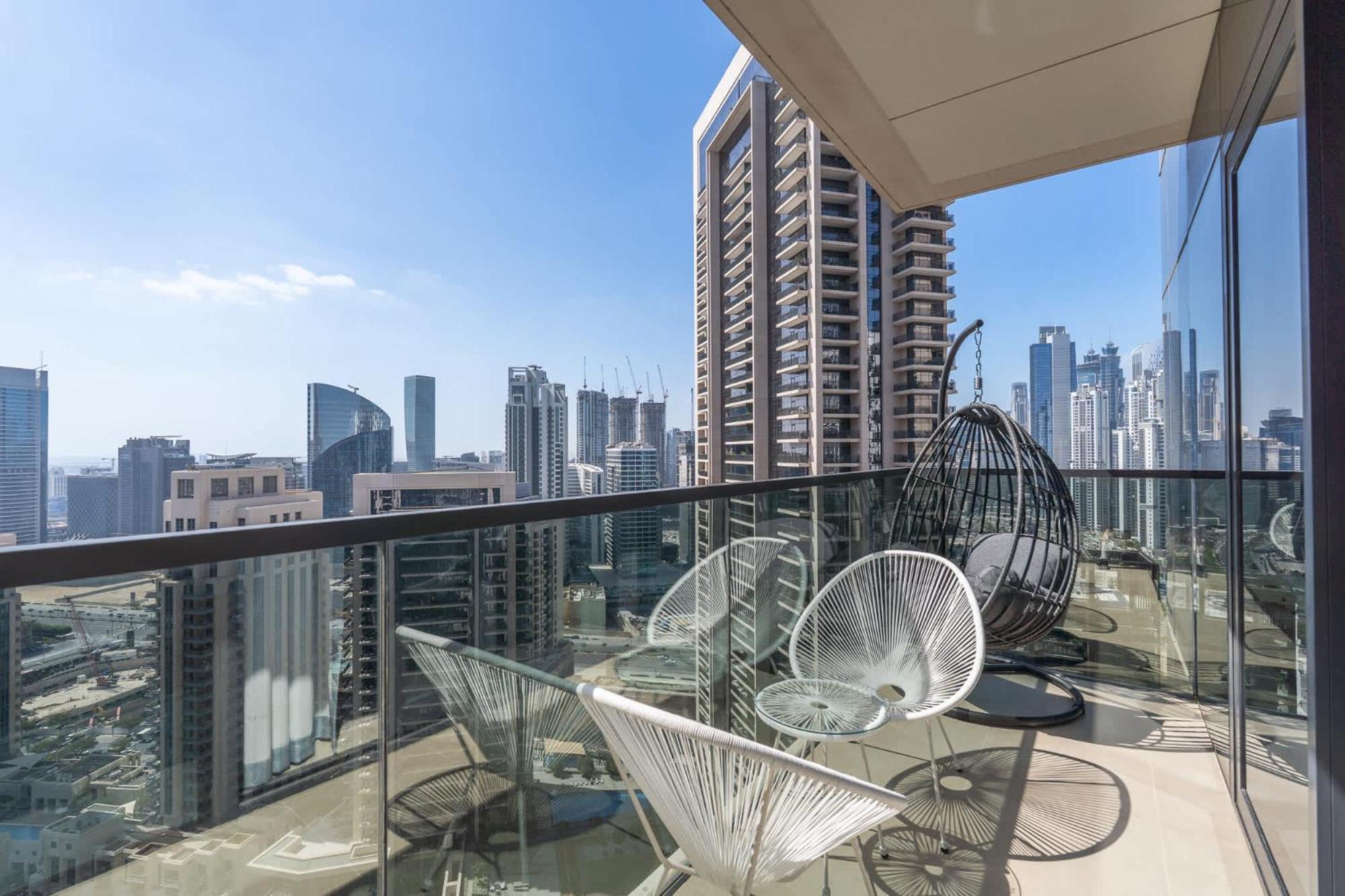 Full Luxury In 2 Bedroom With Skycraper Views Apartment