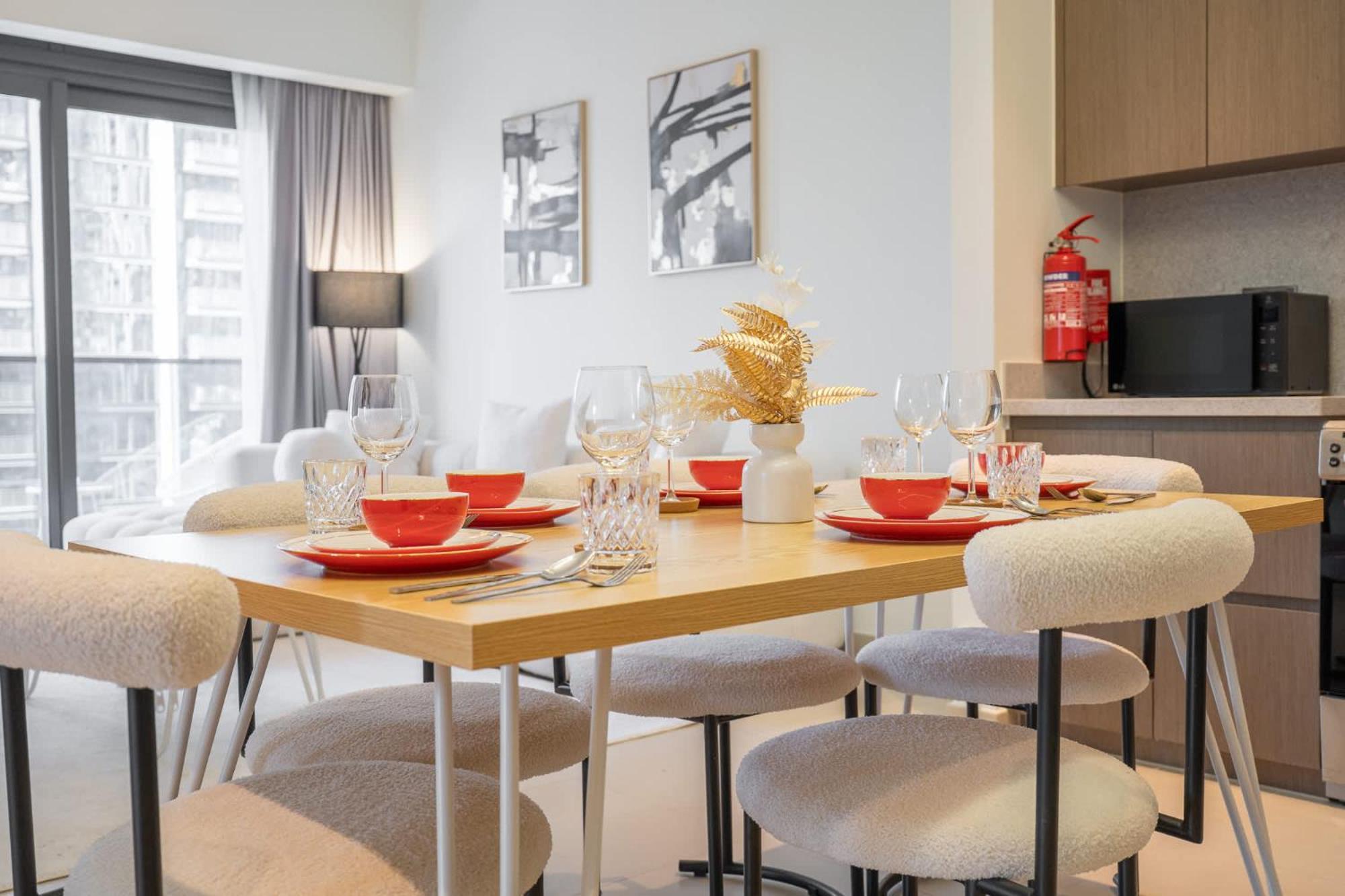 Full Luxury In 2 Bedroom With Skycraper Views Apartment Dubai