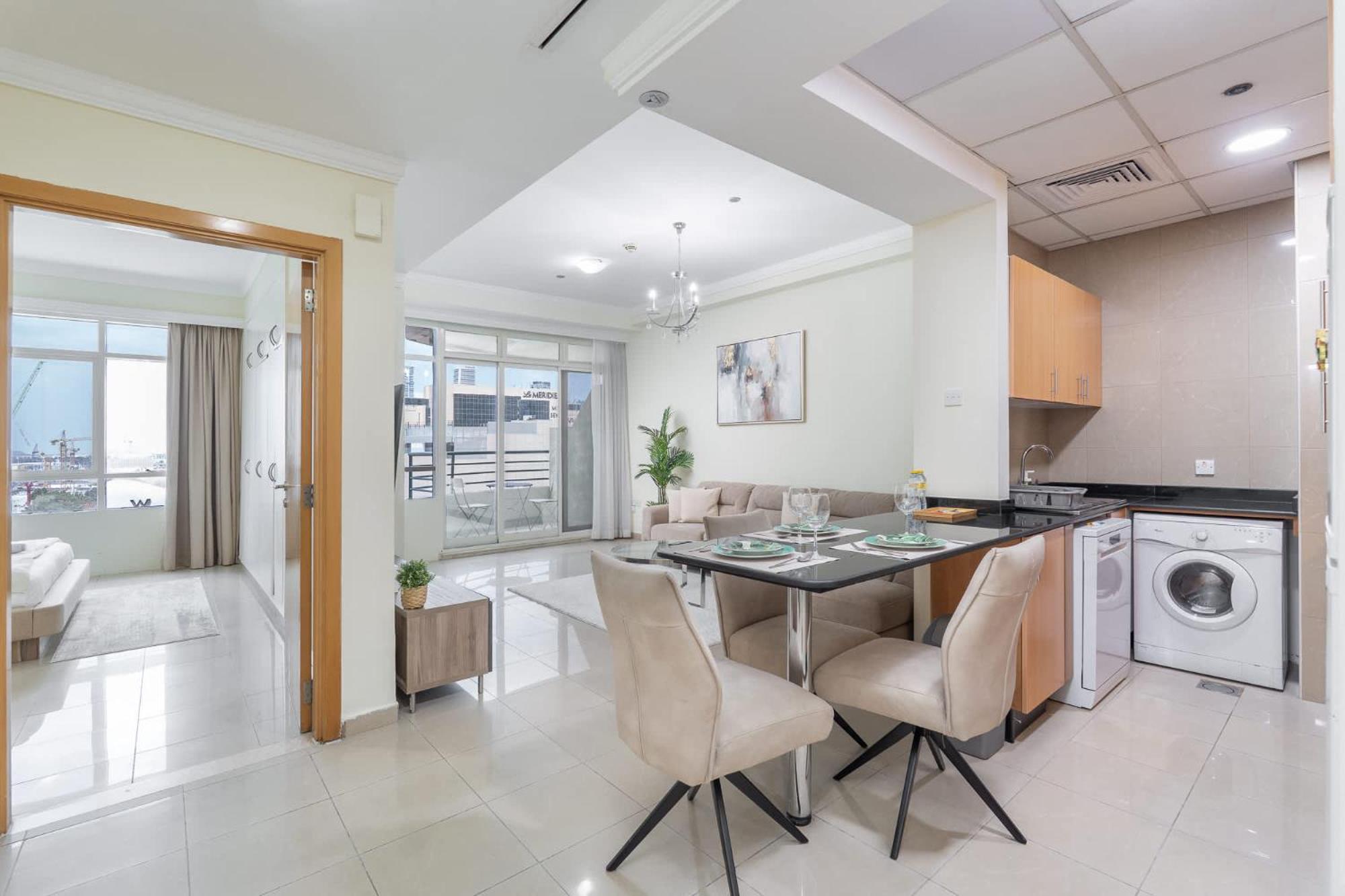 Daire 1 Bedroom In Marina With Stunning Ain View Dubai