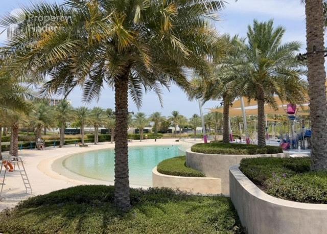 Holiday home 4br In Hills Estate