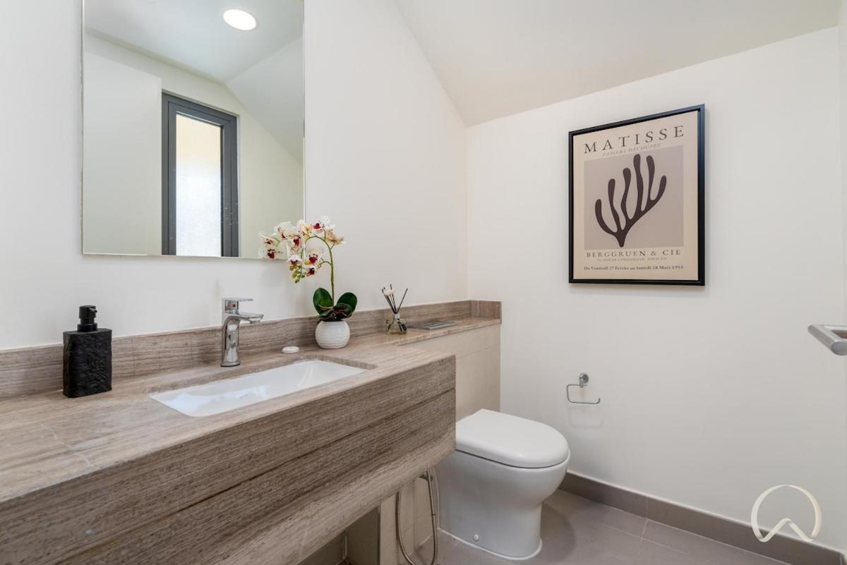 4br In Hills Estate * Dubai
