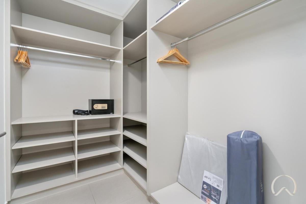 Holiday home 4br In Hills Estate