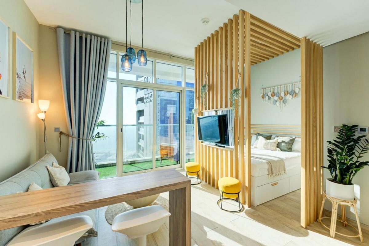 Higuest - New! Stunning Sea View Studio, Balcony, Pool *