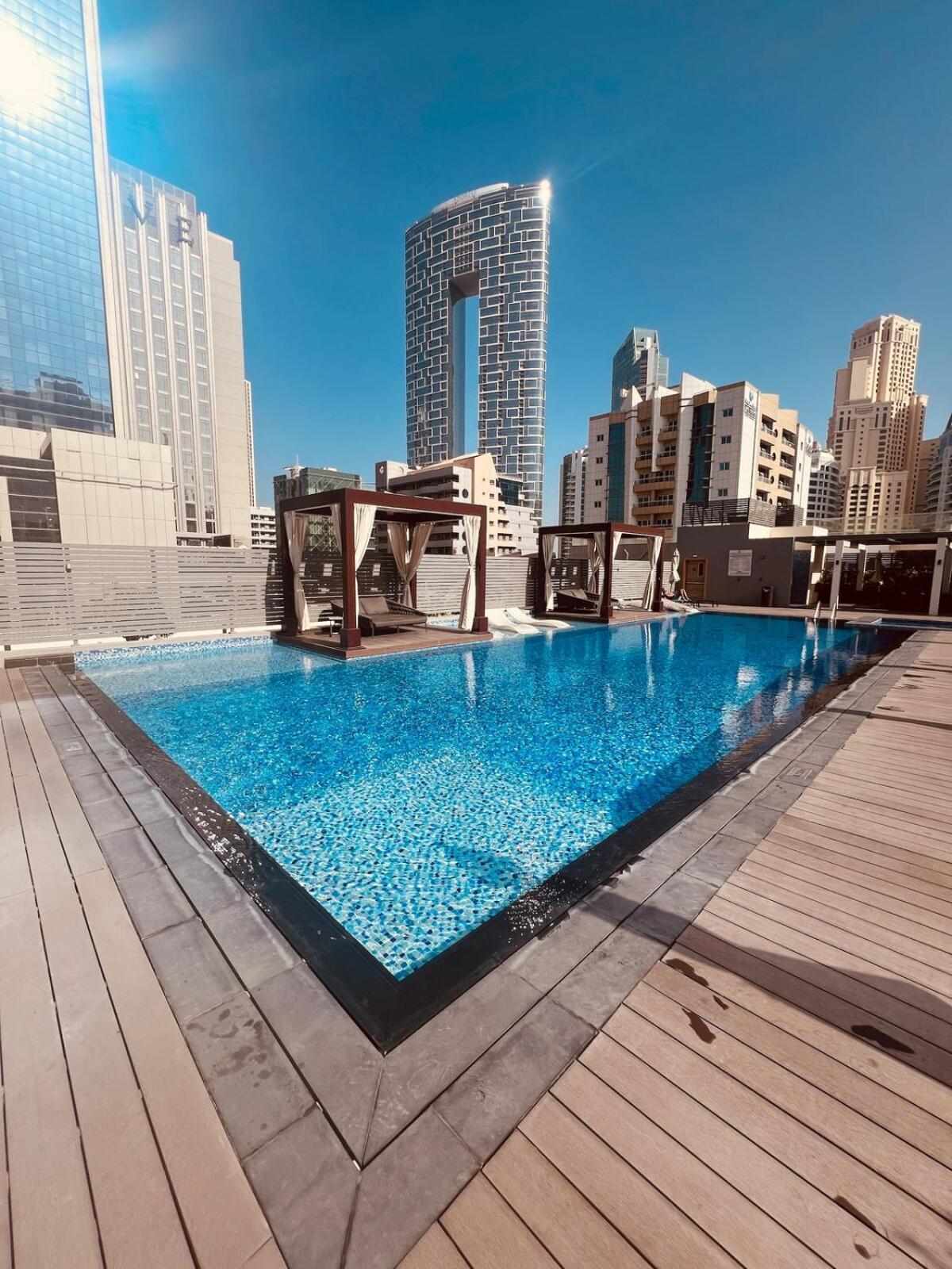 Higuest - New! Stunning Sea View Studio, Balcony, Pool Dubai