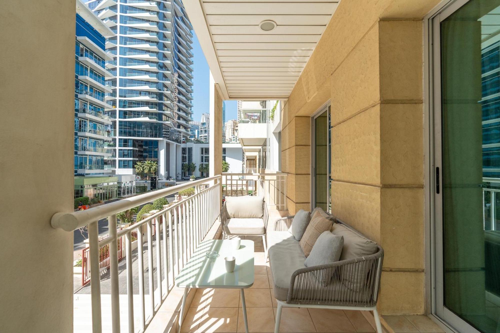 Bnbnova - Chic 1br - Prime Marina Location Apartment Dubai
