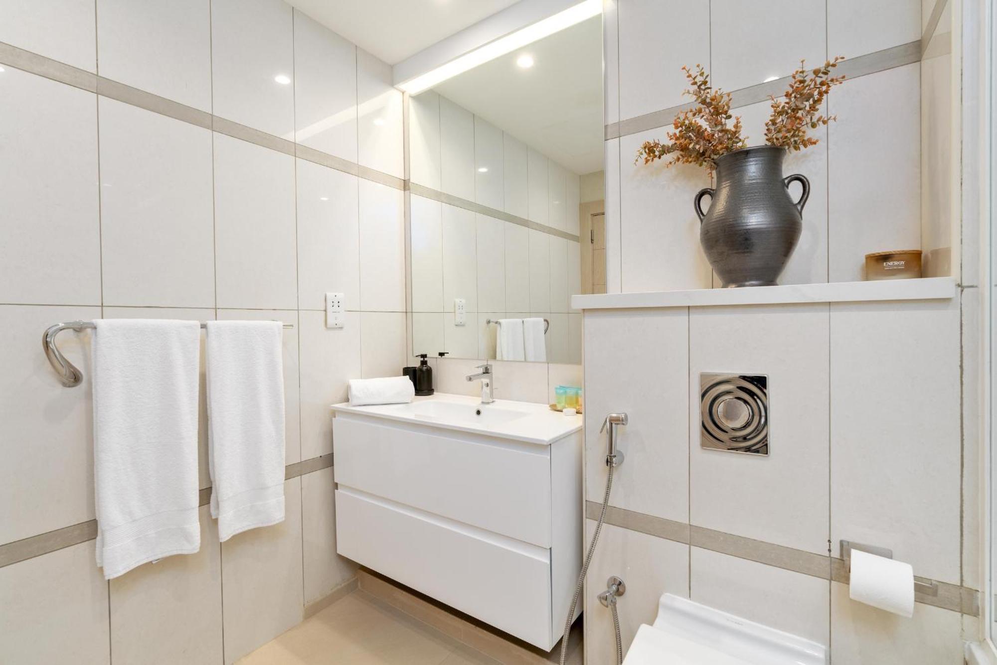 Bnbnova - Chic 1br - Prime Marina Location Apartment Dubai