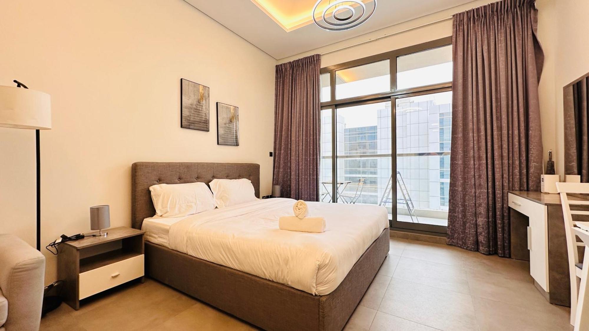 Upscale At Oval Tower Near Downtown With Balcony And Parking By Belvilla