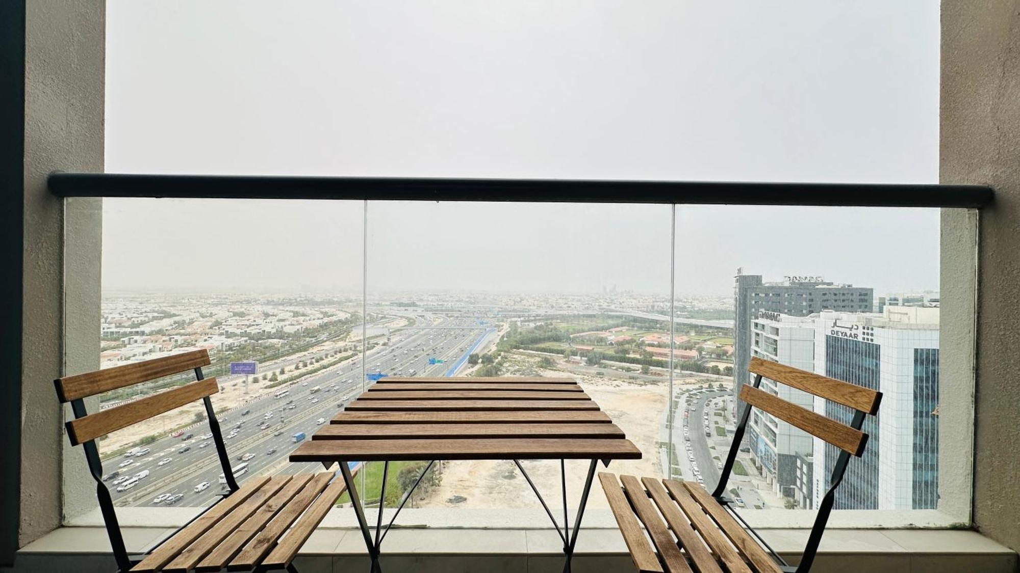 Upscale At Oval Tower Near Downtown With Balcony And Parking By Belvilla Dubai