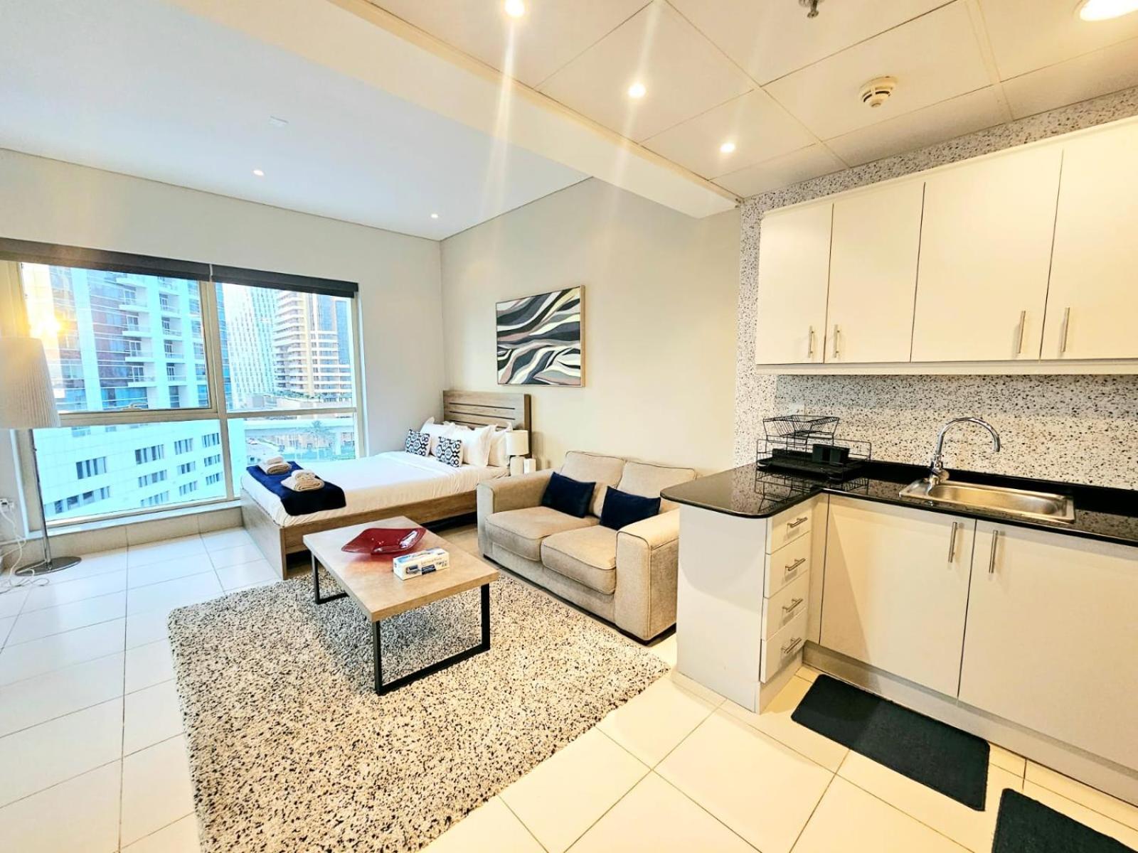 Apartment Sunrise Homes - Near Jbr With Huge Balcony - Harbour Views *